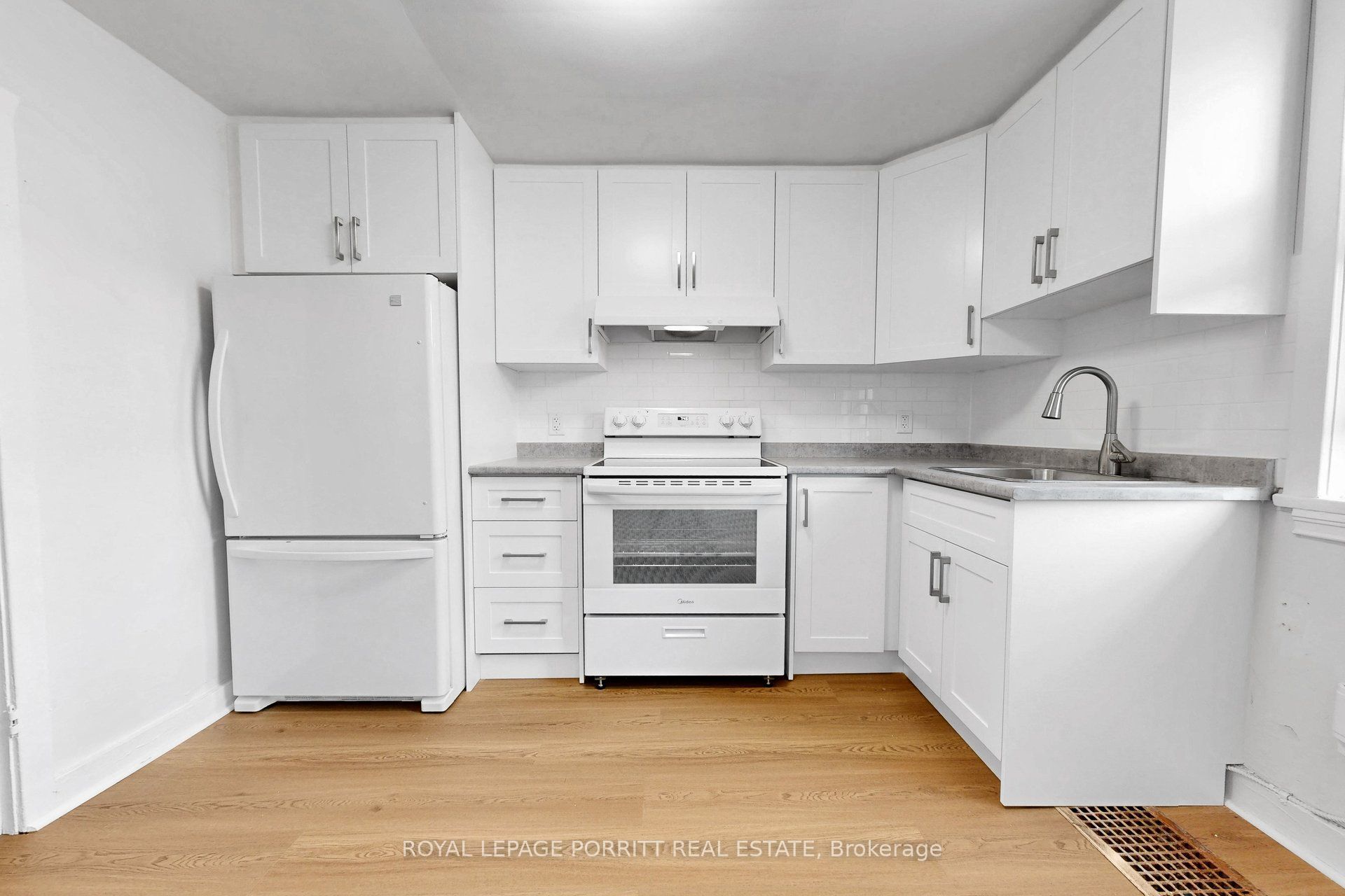 3399a Lake Shore Boulevard W Property Photo 7