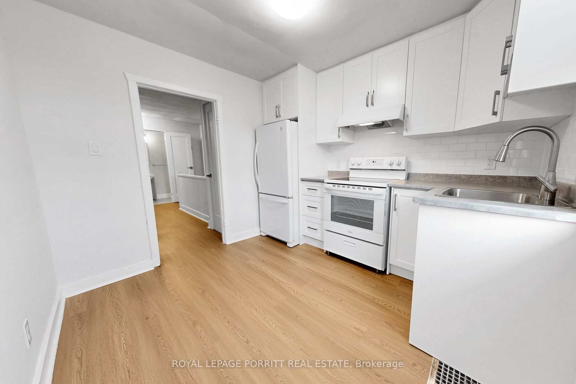 3399a Lake Shore Boulevard W Property Photo 8