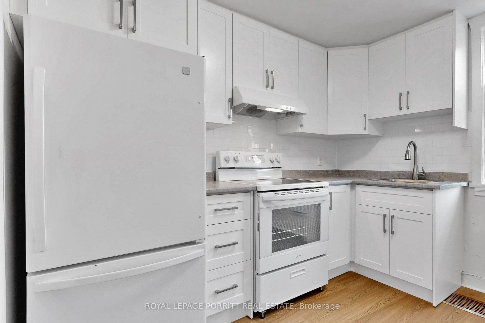 3399a Lake Shore Boulevard W Property Photo 10