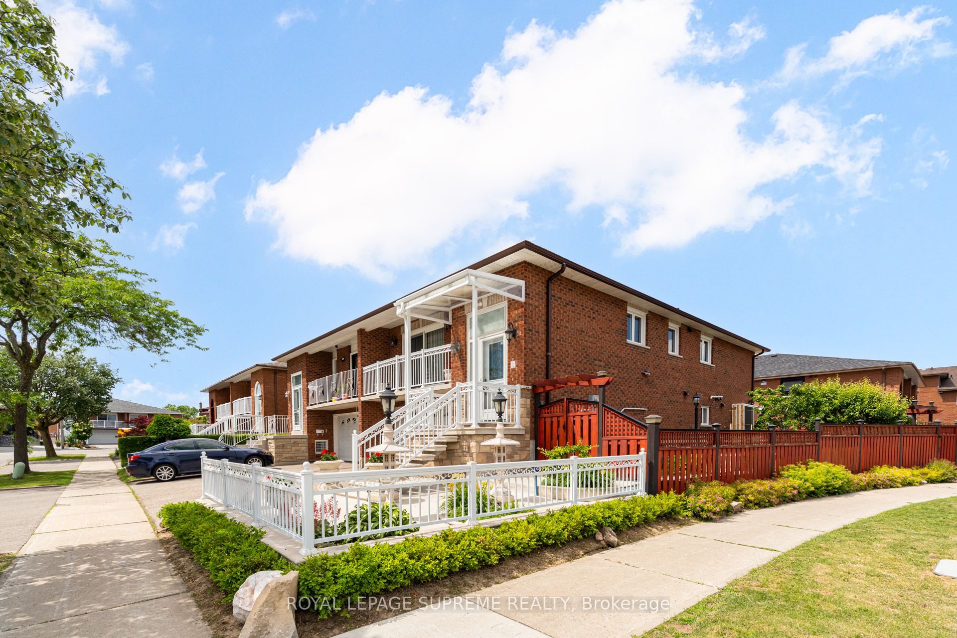 2 Dogleg Court Property Photo 1