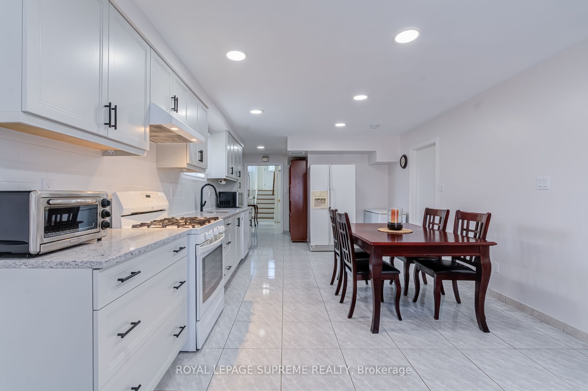 2 Dogleg Court Property Photo 26