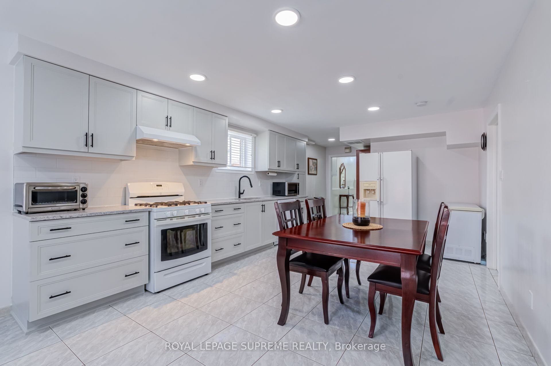 2 Dogleg Court Property Photo 27