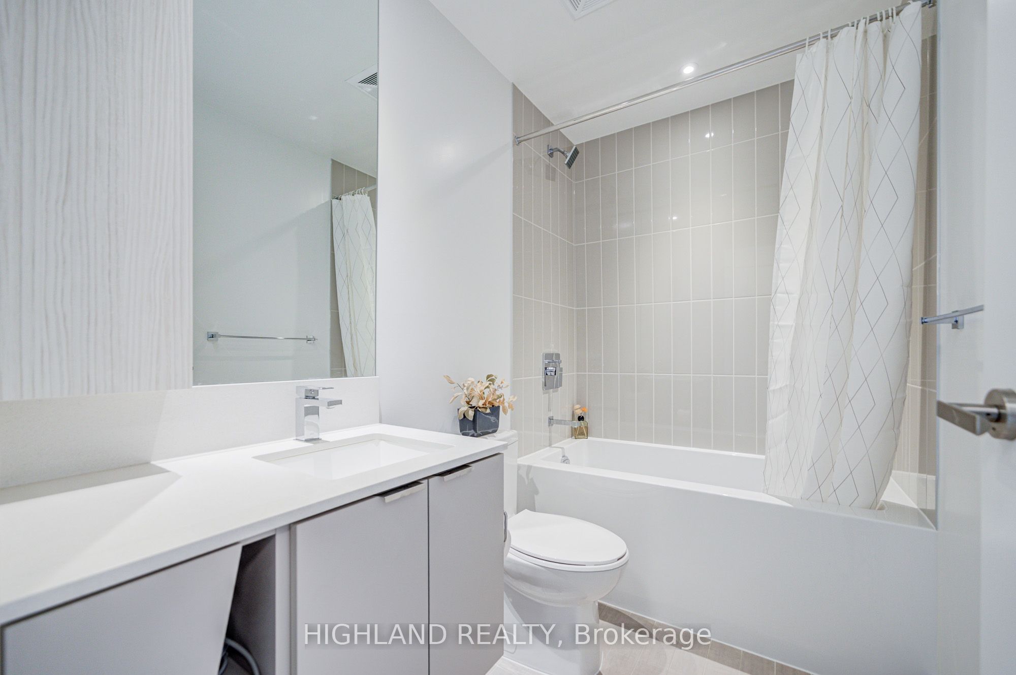 3883 Quartz Road 2403 Property Photo 11