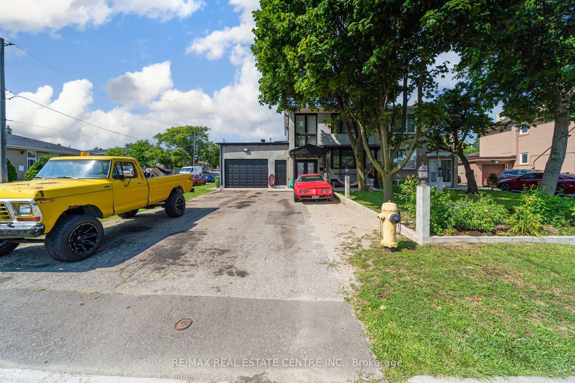 22 Neames Crescent Property Photo 2
