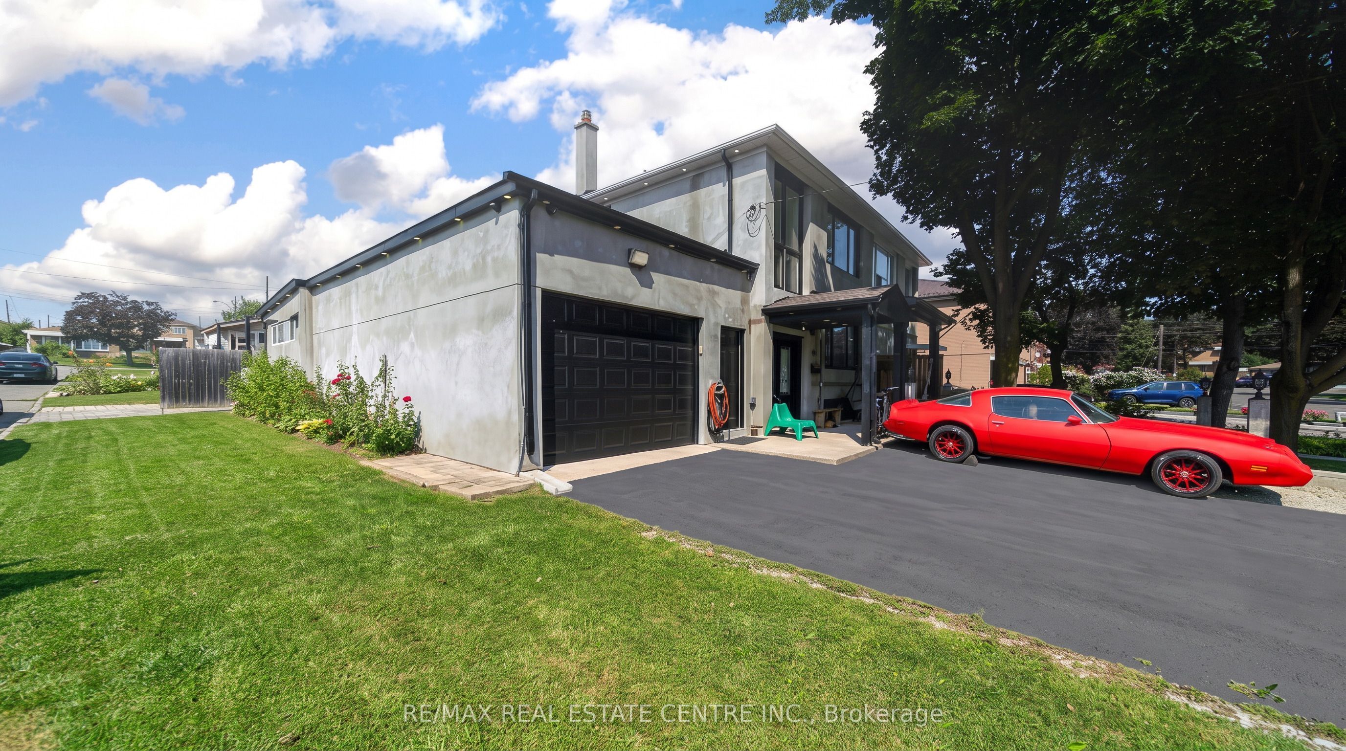 22 Neames Crescent Property Photo 3
