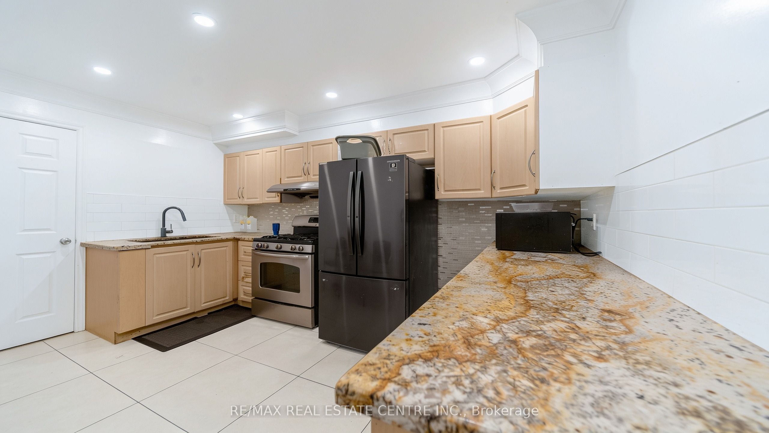 22 Neames Crescent Property Photo 6
