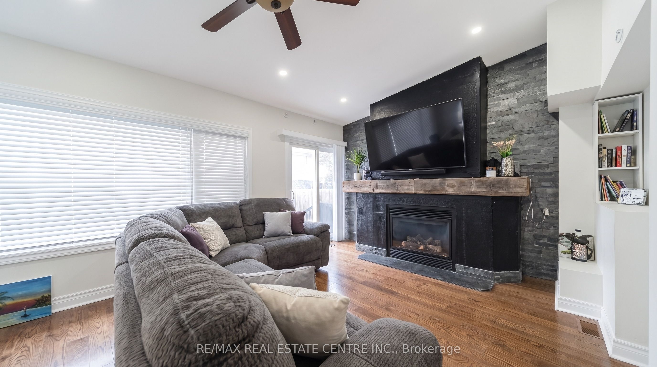22 Neames Crescent Property Photo 7