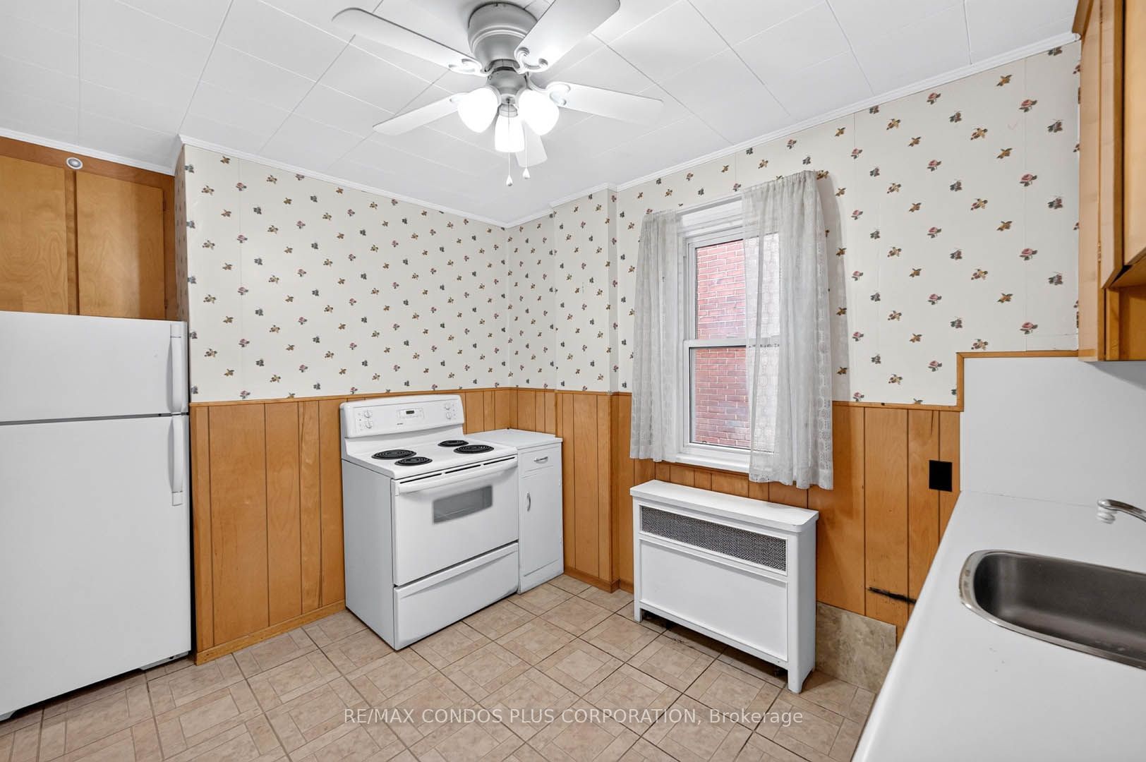 77 Fifth Street E Property Photo 13