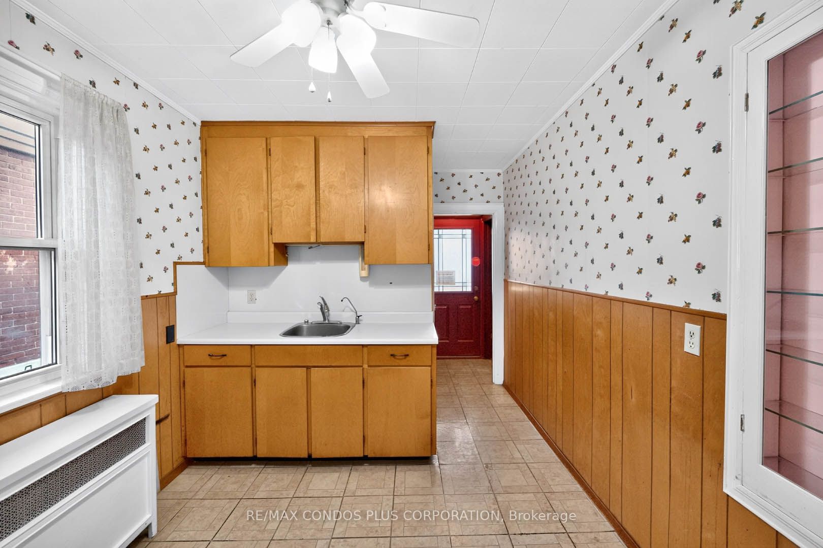 77 Fifth Street E Property Photo 15