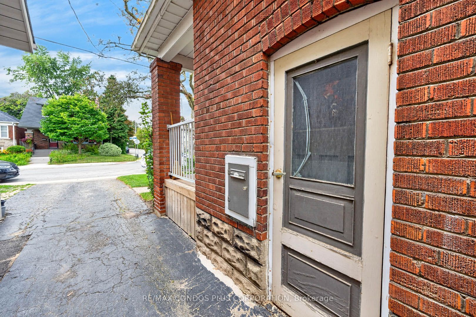 77 Fifth Street E Property Photo 21