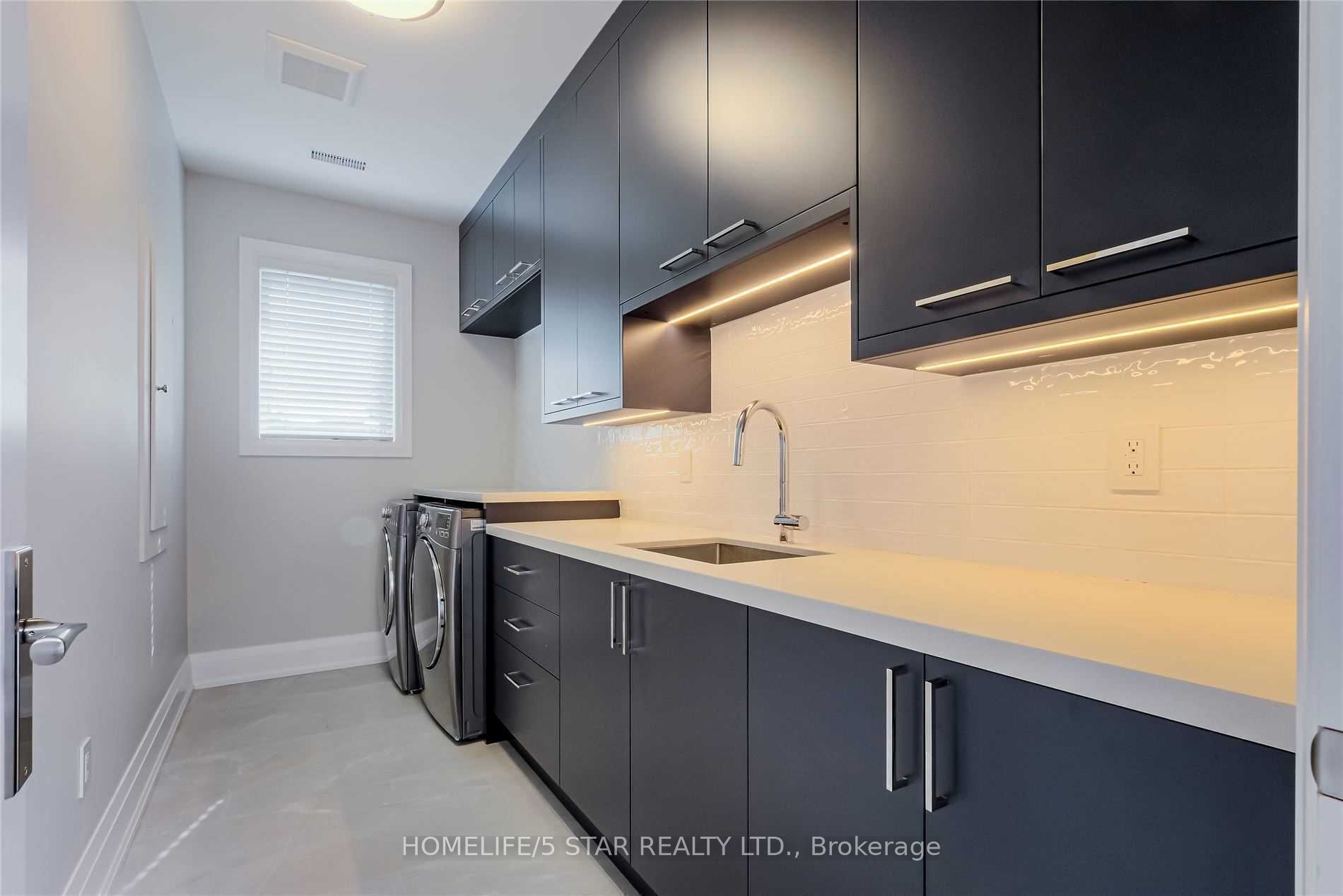 W13682232 Property Photo 15