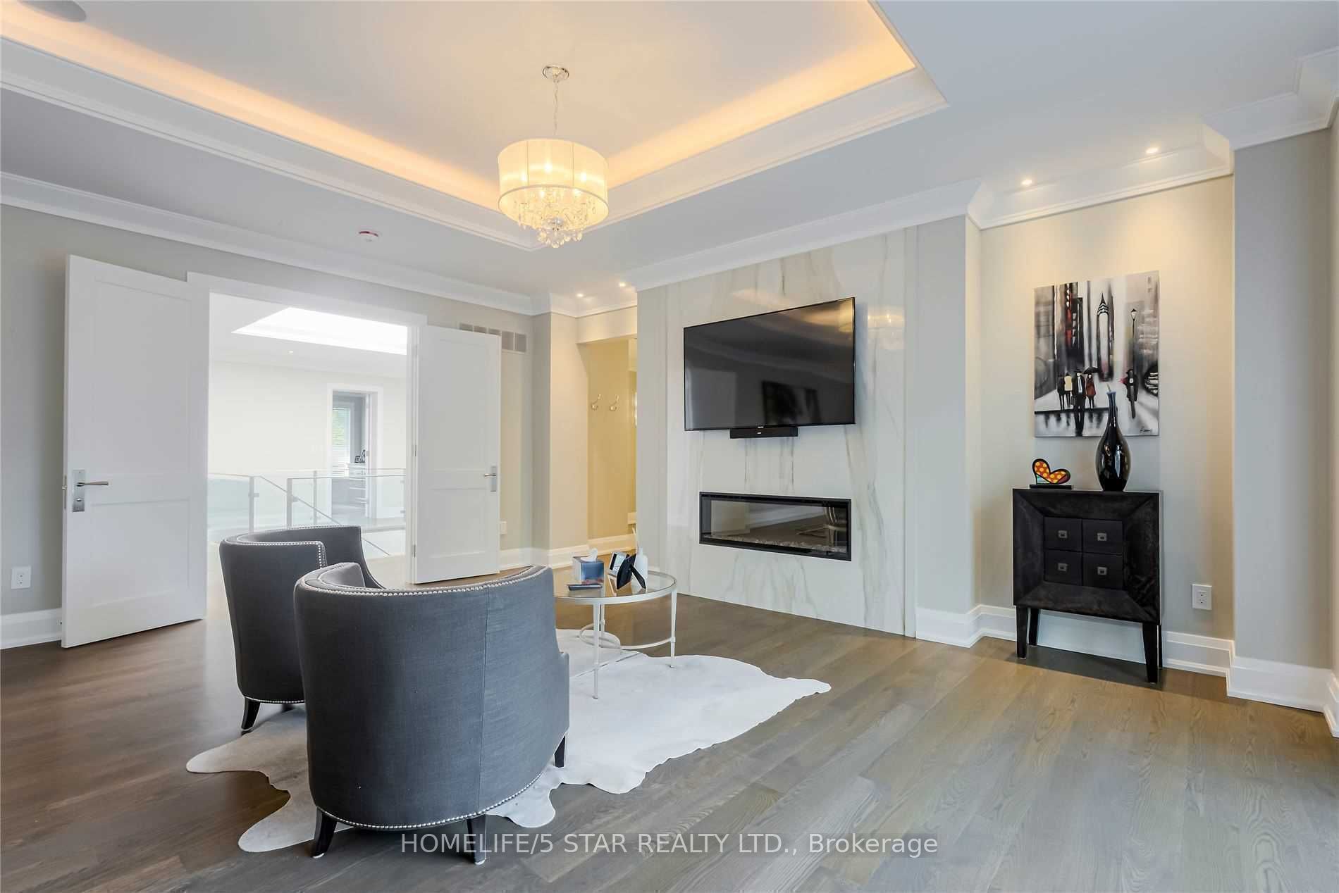 W13682232 Property Photo 18