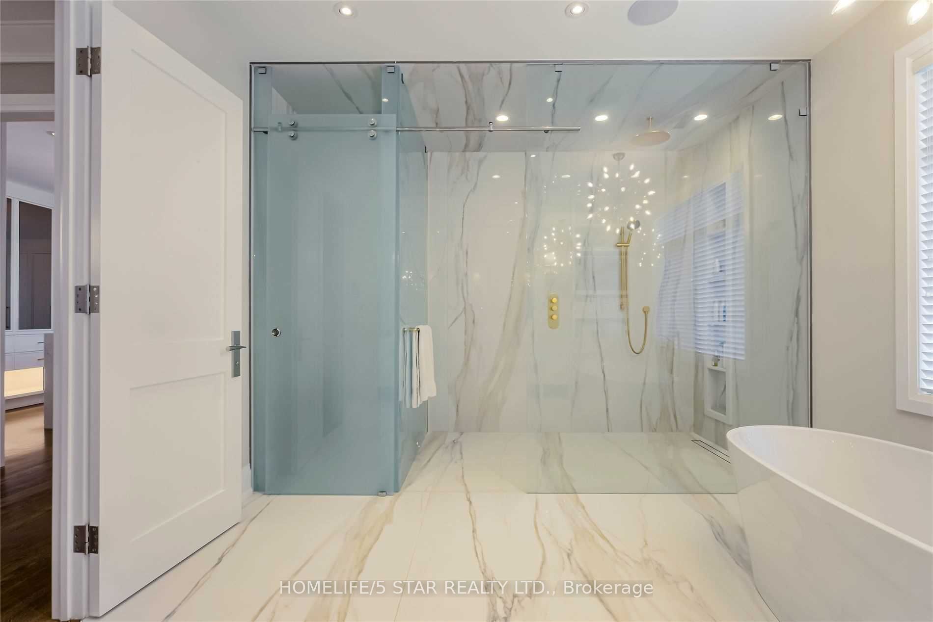 W13682232 Property Photo 20