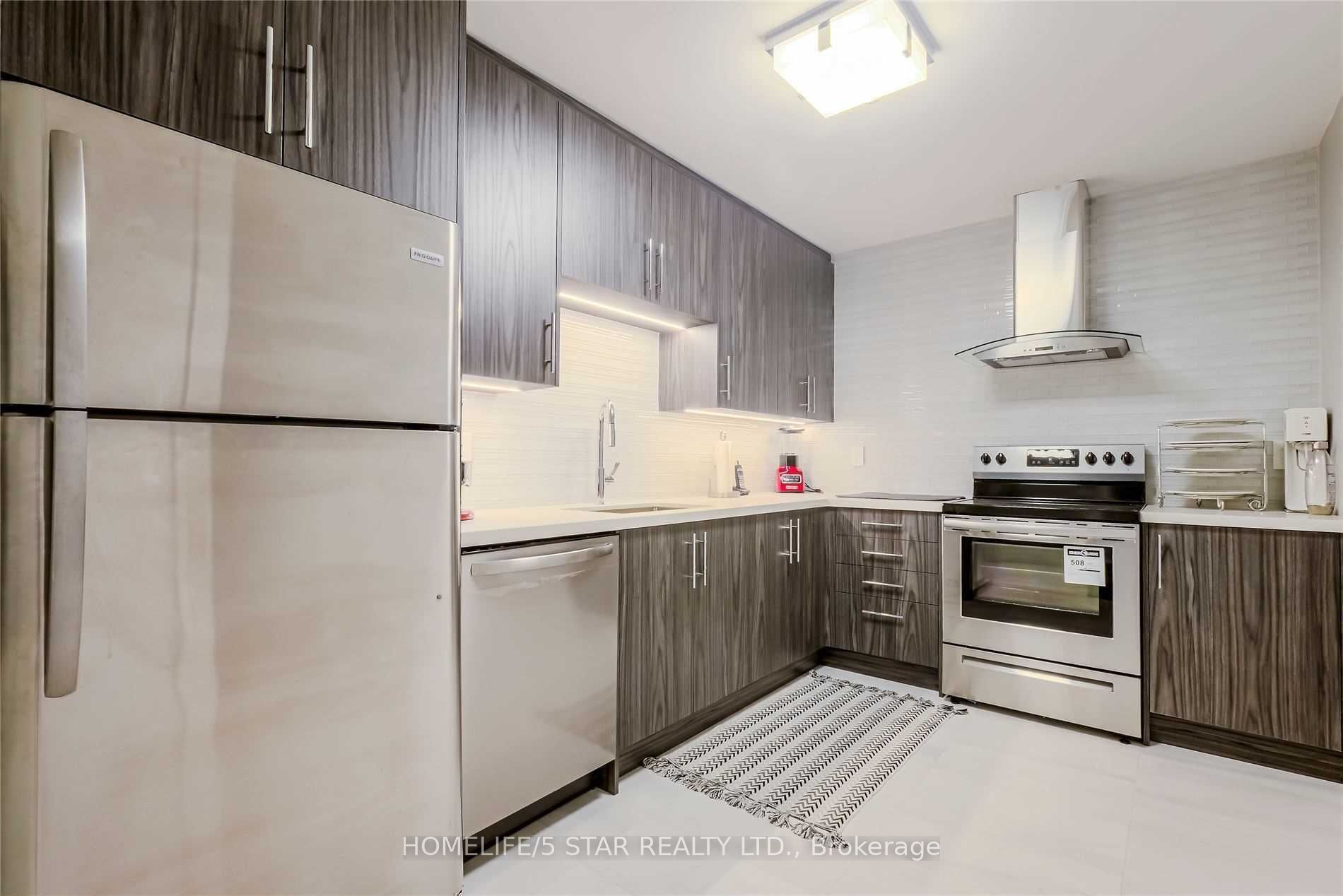 W13682232 Property Photo 26