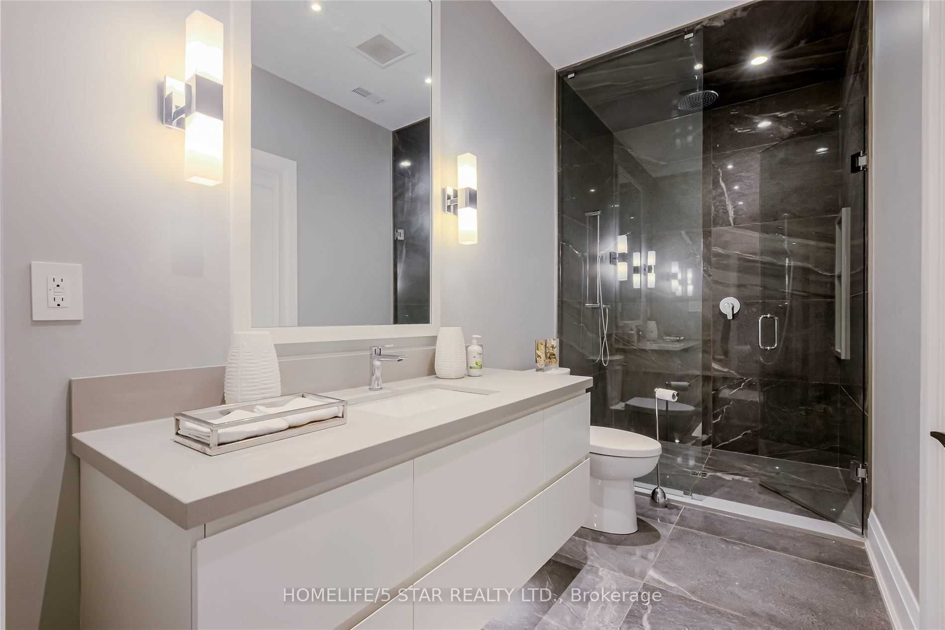 W13682232 Property Photo 27