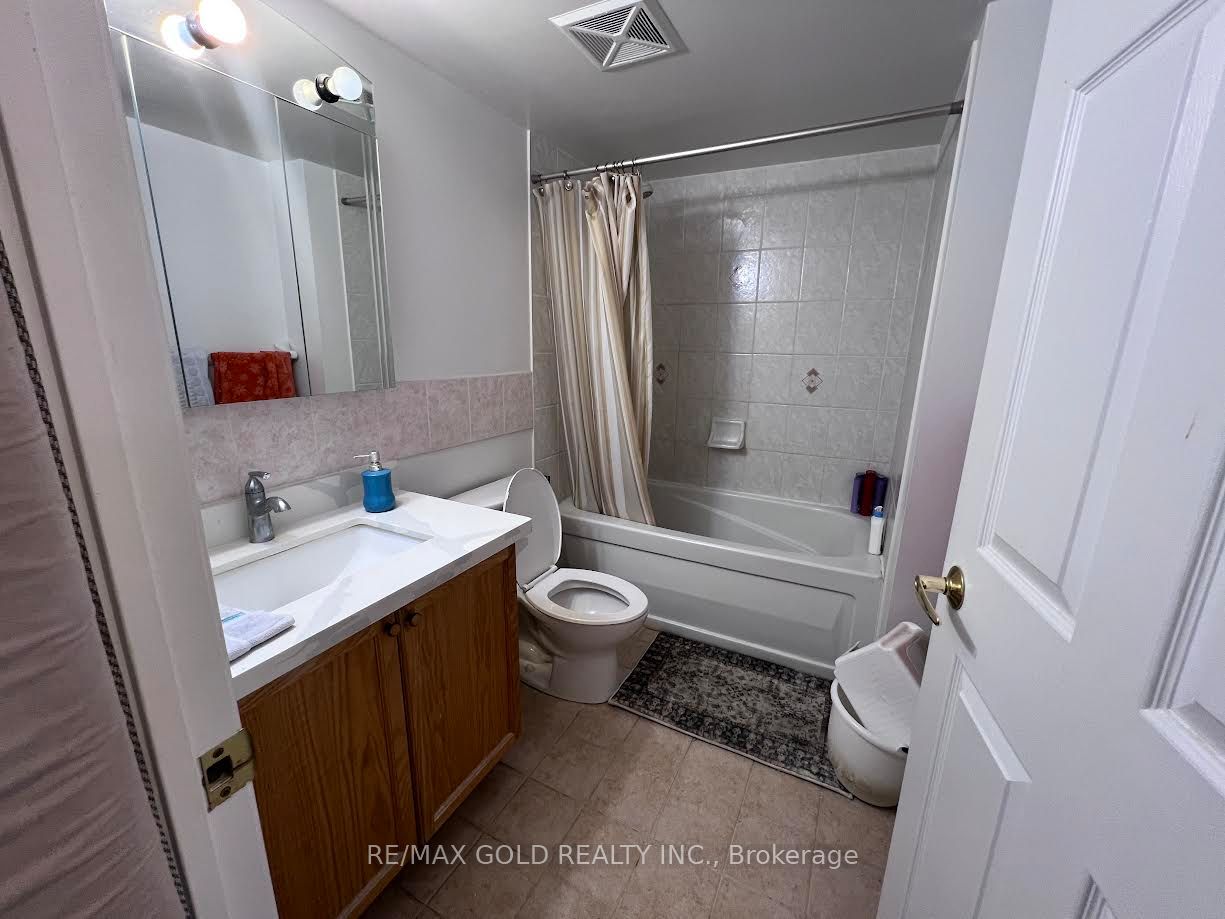 25 Via Rosedale Way 213 Property Photo 8
