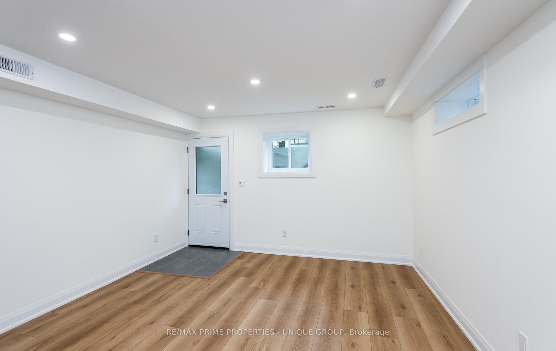 45 Astoria Avenue 3 Property Photo 8