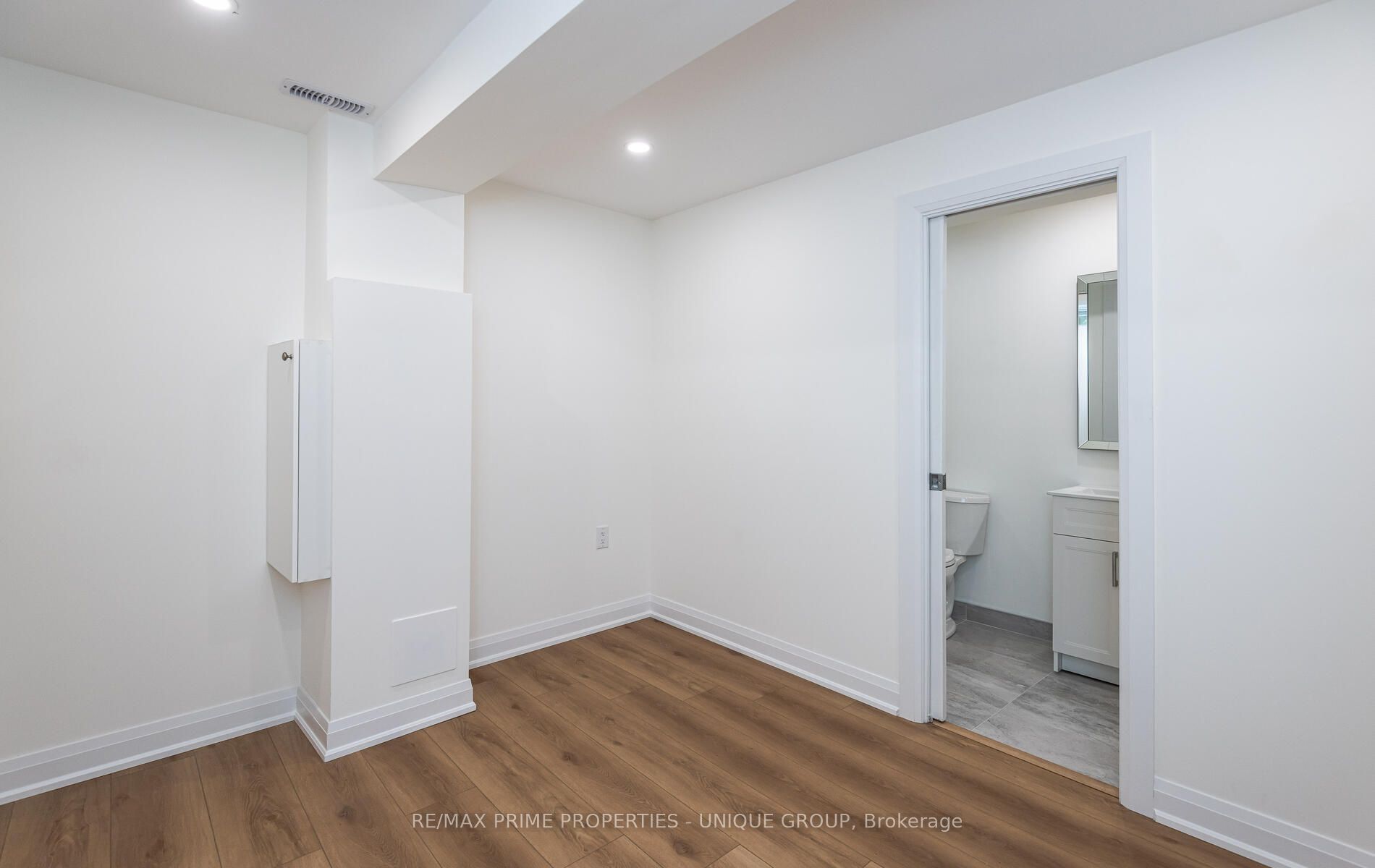 45 Astoria Avenue 3 Property Photo 9