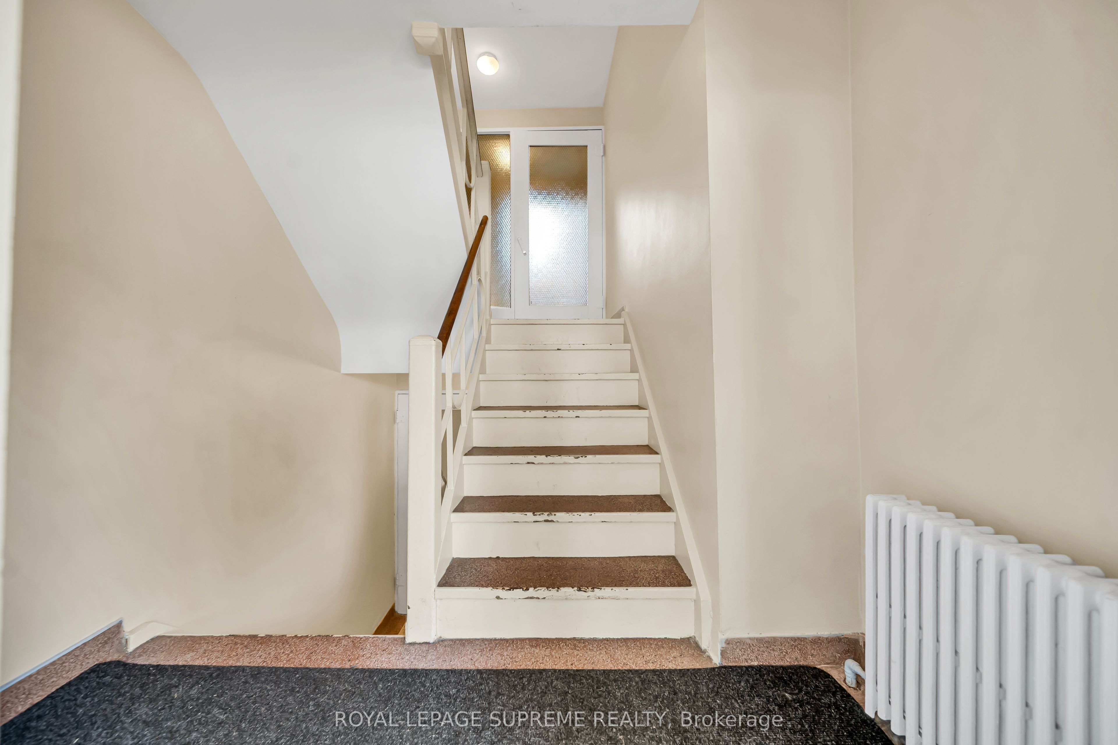 135 Kingsway Crescent 4 Property Photo 7