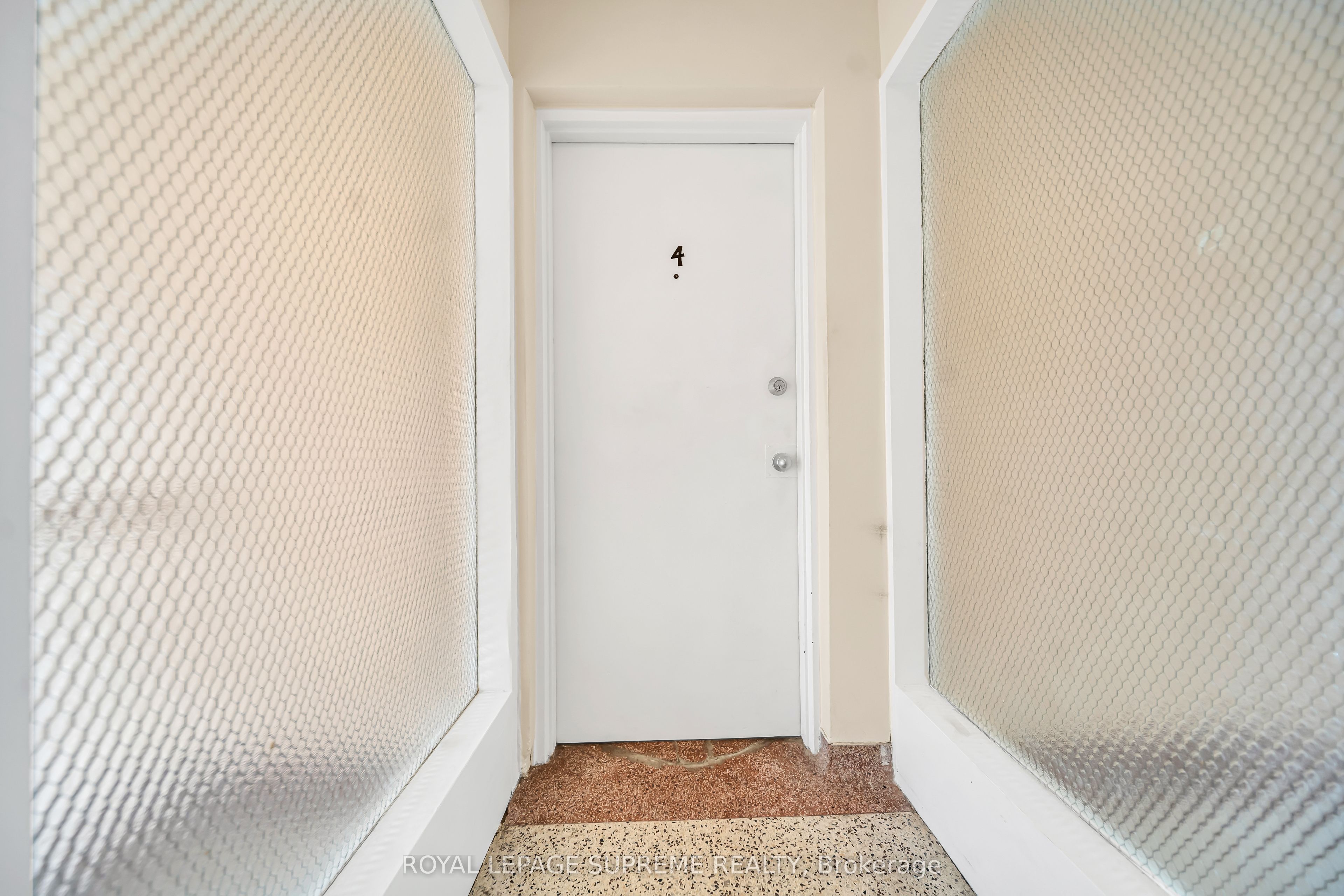 135 Kingsway Crescent 4 Property Photo 11