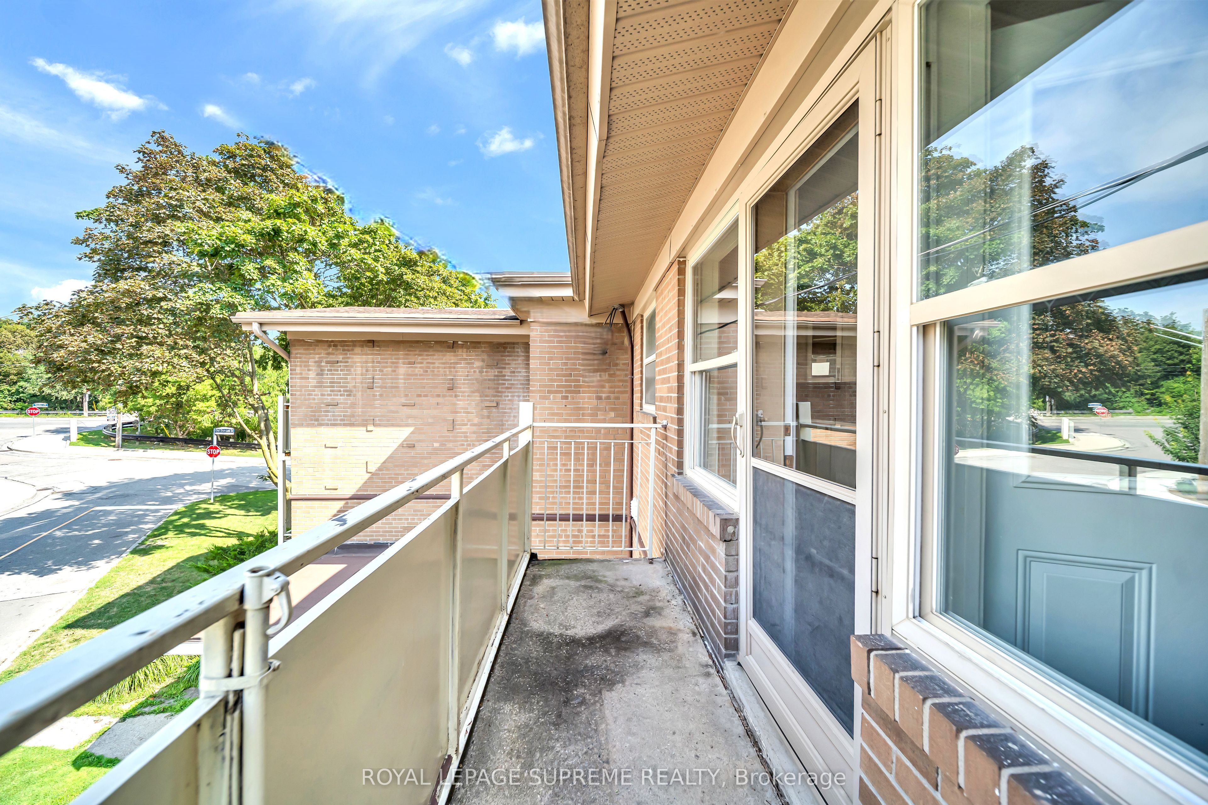 135 Kingsway Crescent 4 Property Photo 30