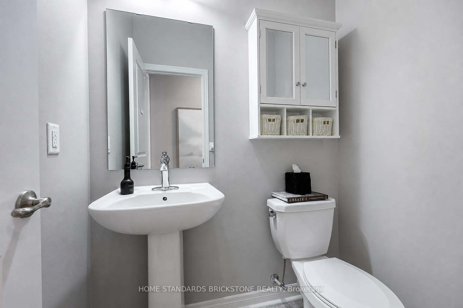 3058 Eberly Woods Drive Property Photo 15