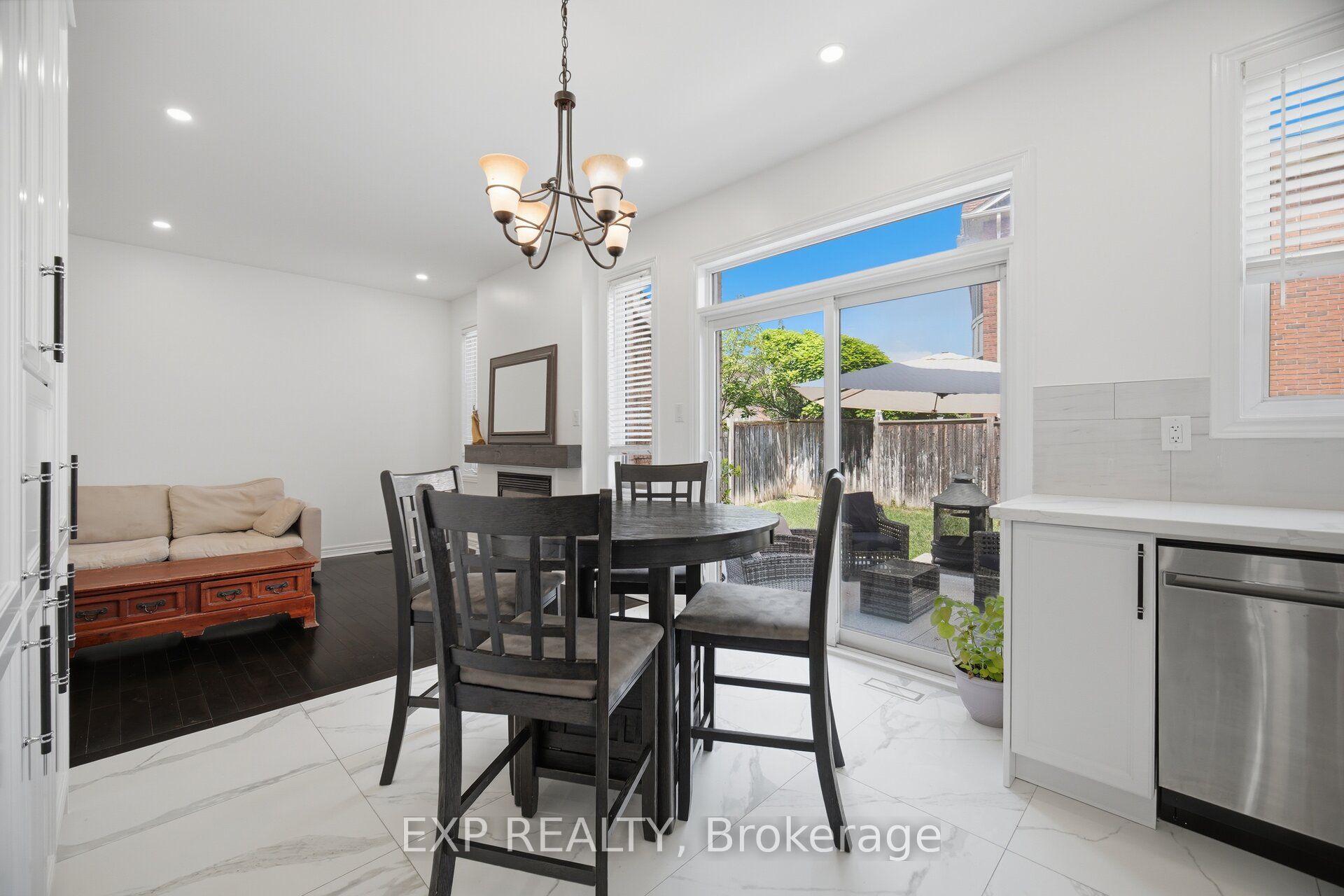 363 Holmes Crescent Property Photo 9