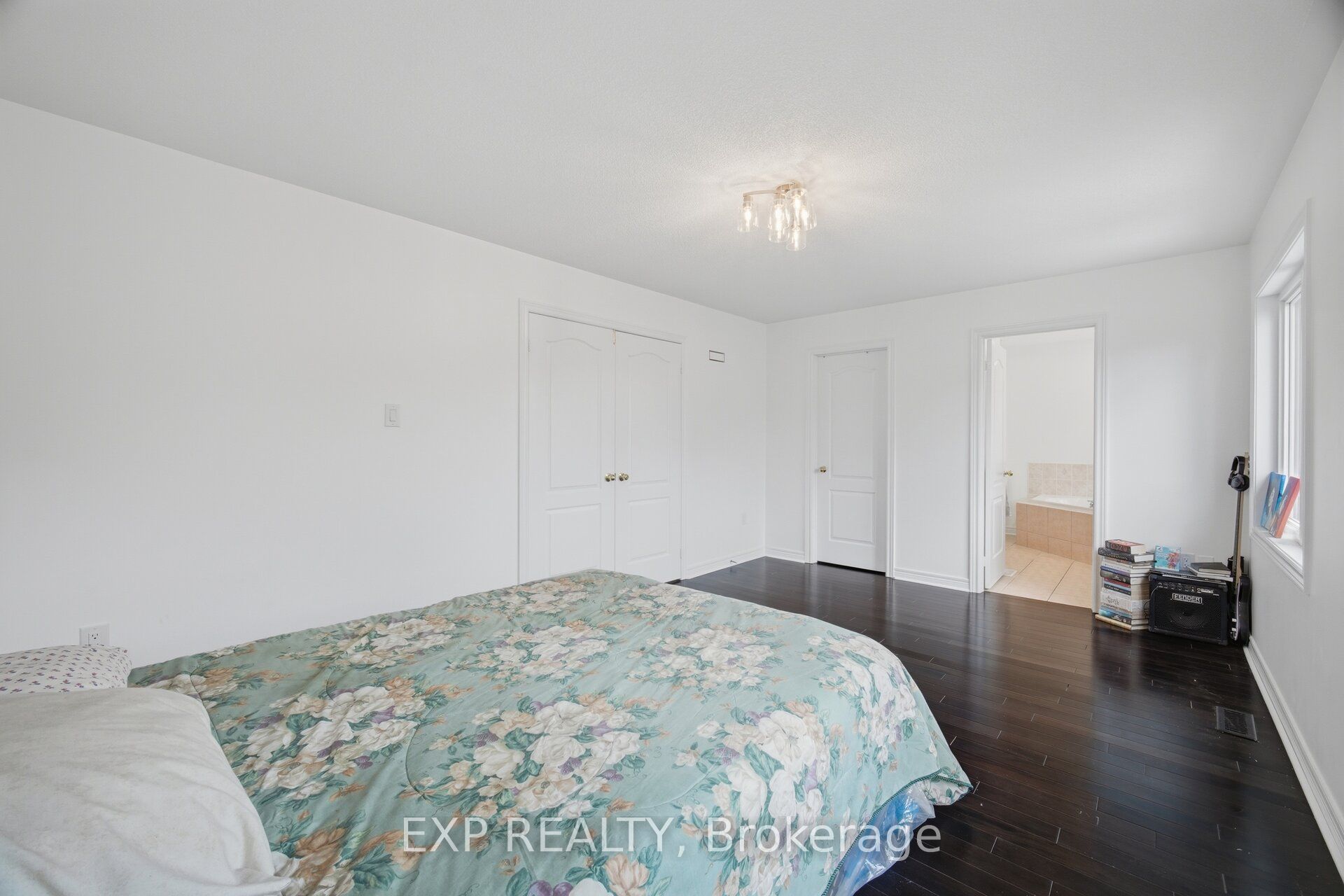 363 Holmes Crescent Property Photo 19
