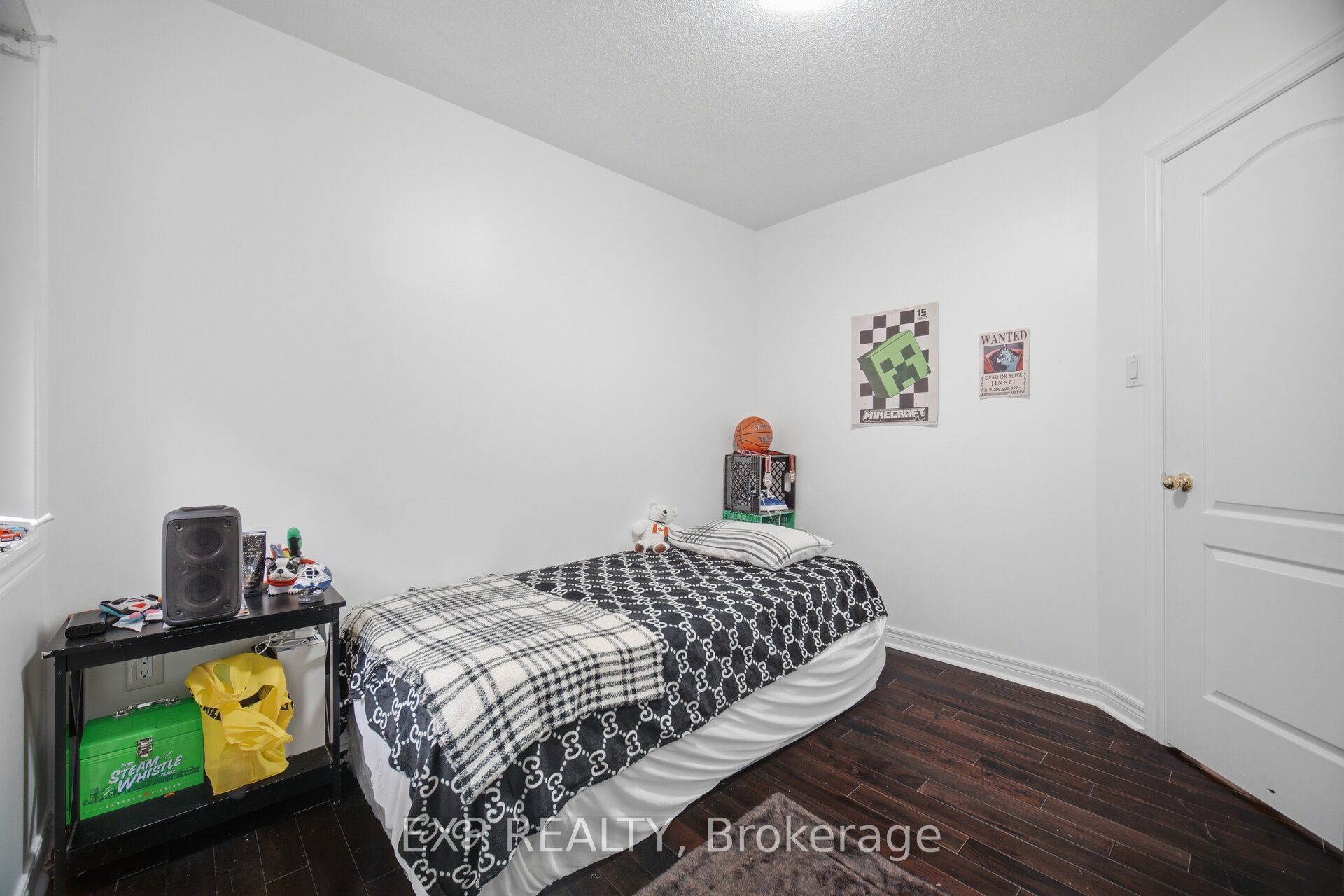 363 Holmes Crescent Property Photo 26