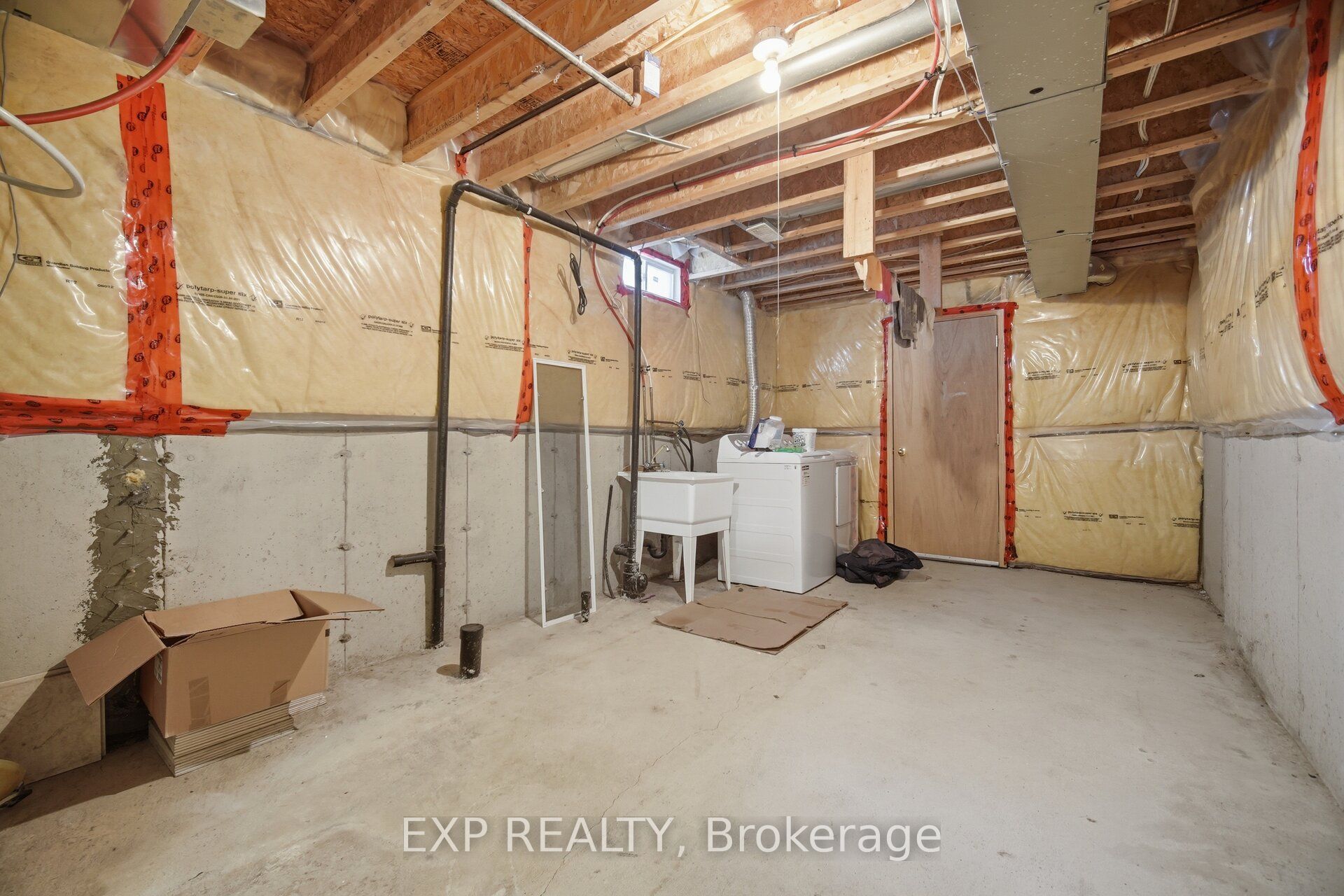 363 Holmes Crescent Property Photo 31