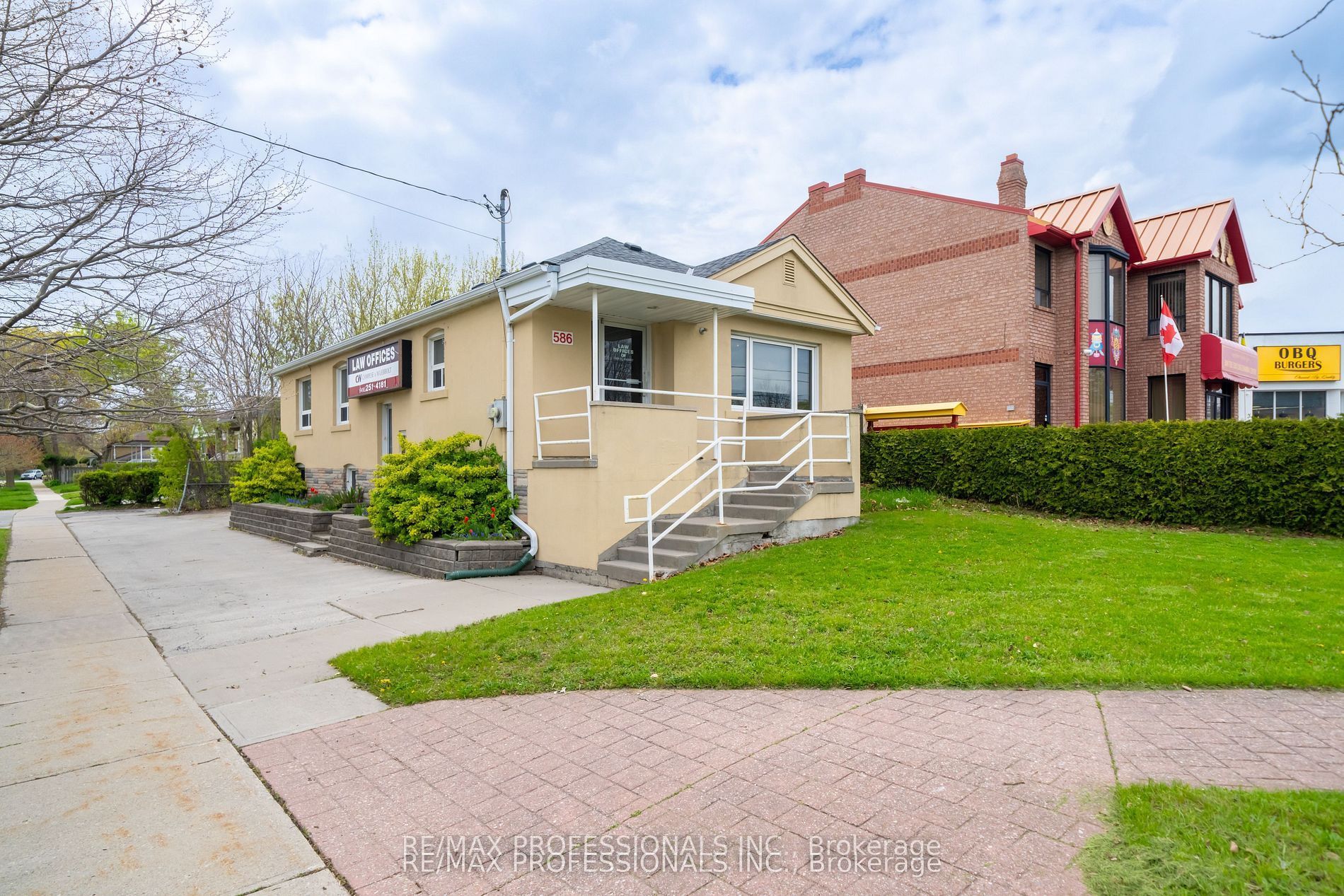 586 Browns Line Property Photo 1