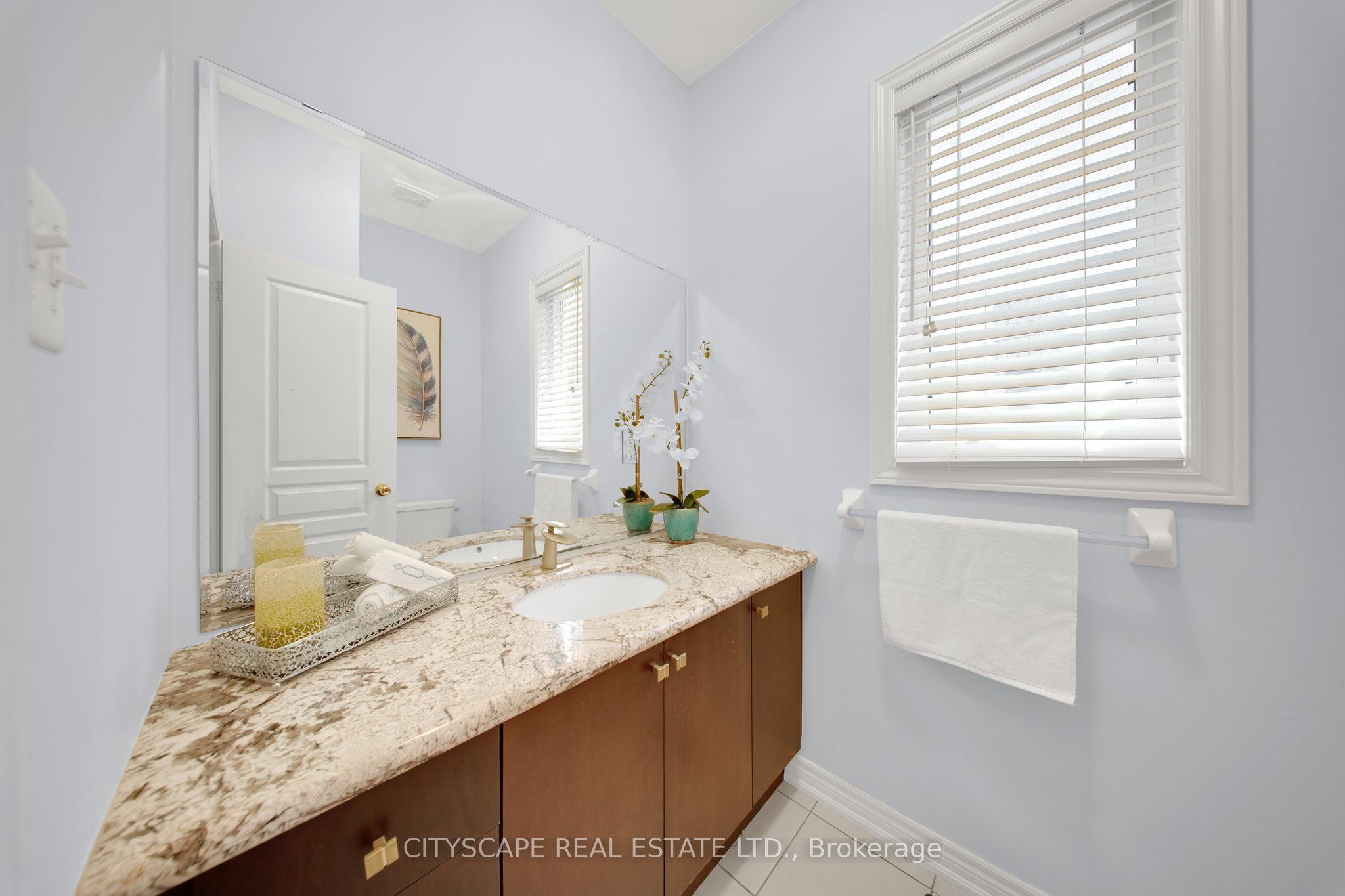 5517 Meadowcrest Avenue Property Photo 7