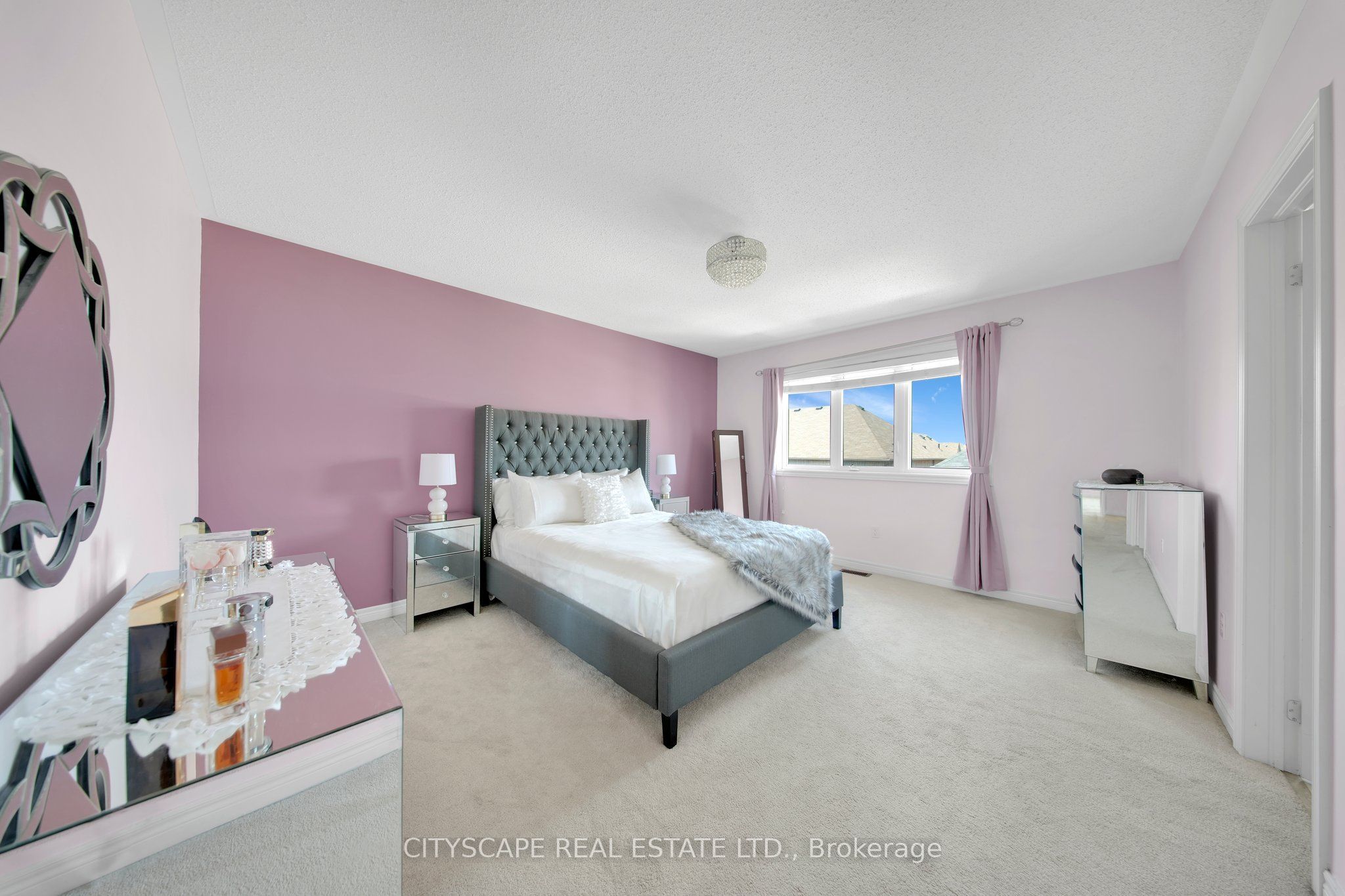 5517 Meadowcrest Avenue Property Photo 21