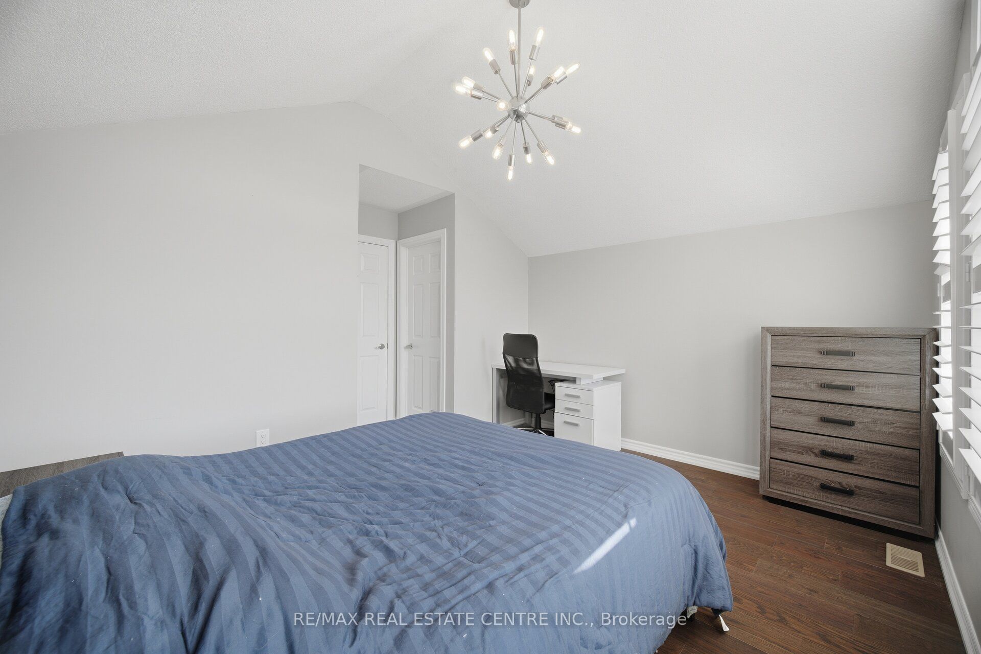 2425 Quetico Crescent Property Photo 29