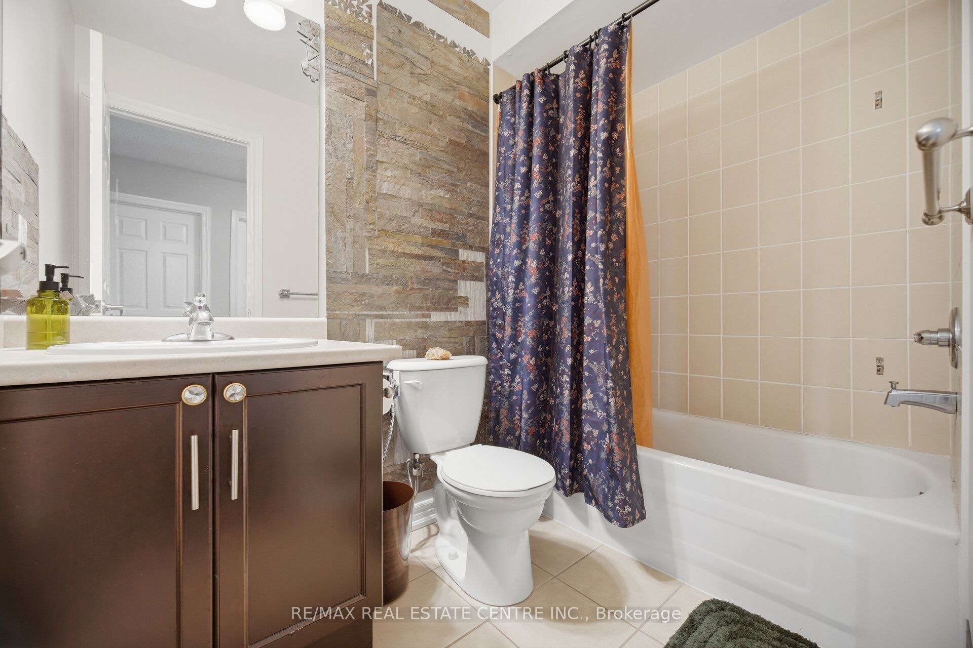 2425 Quetico Crescent Property Photo 34