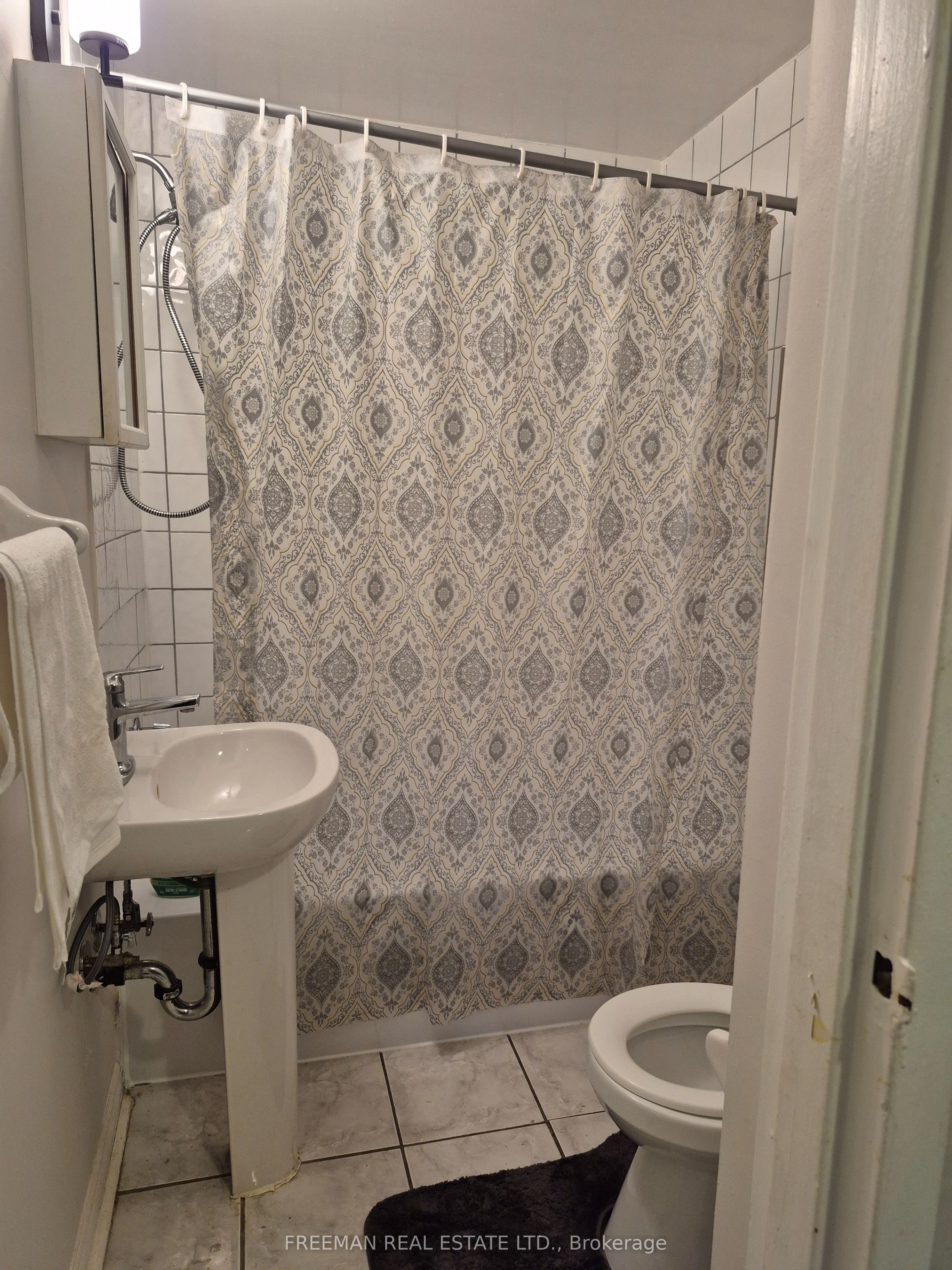 158 Dowling Avenue 204 Property Photo 8