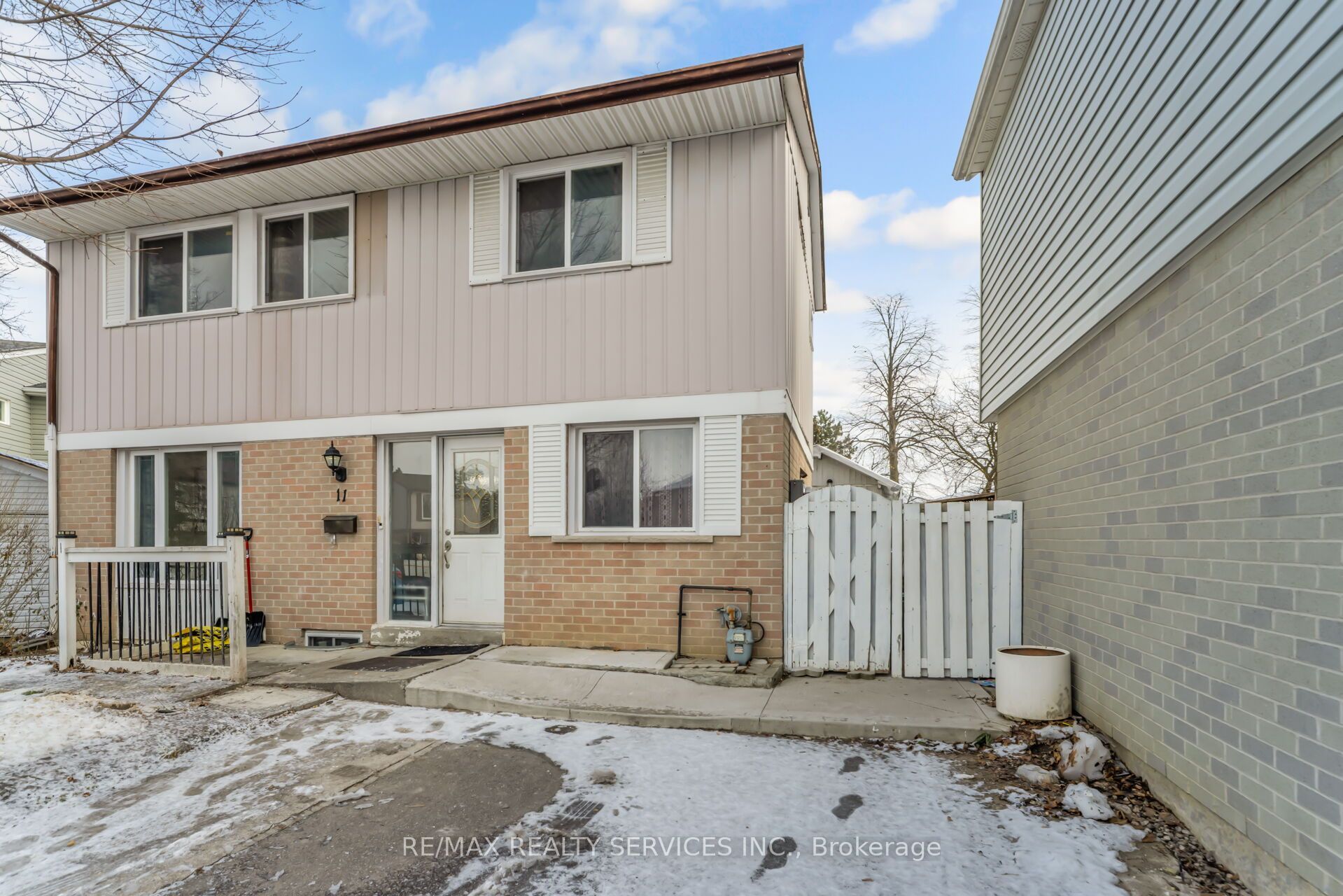 11 Juliette Square Property Photo 2