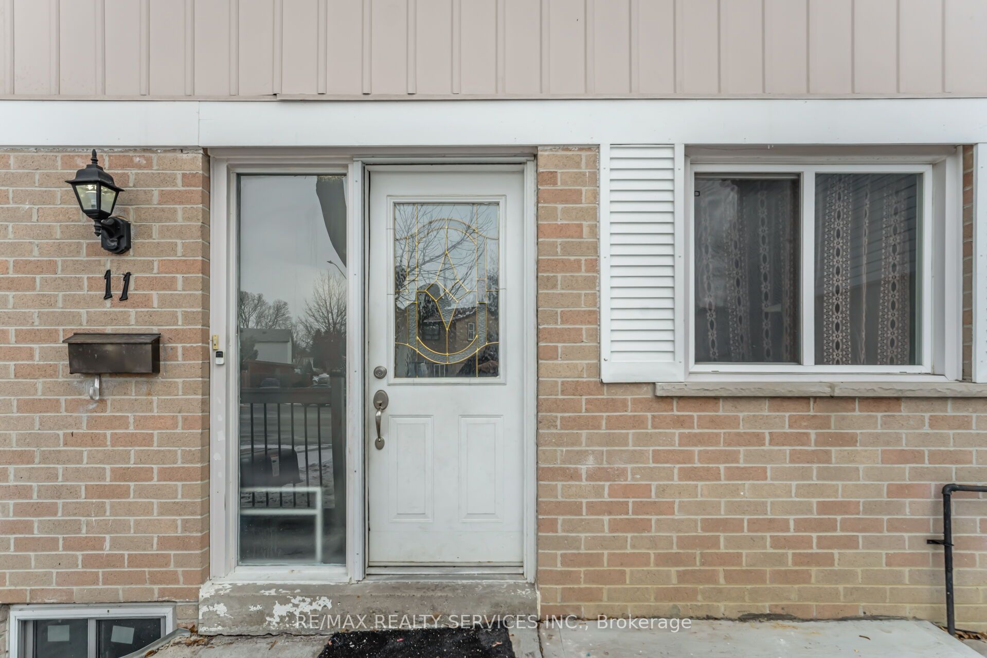 11 Juliette Square Property Photo 3