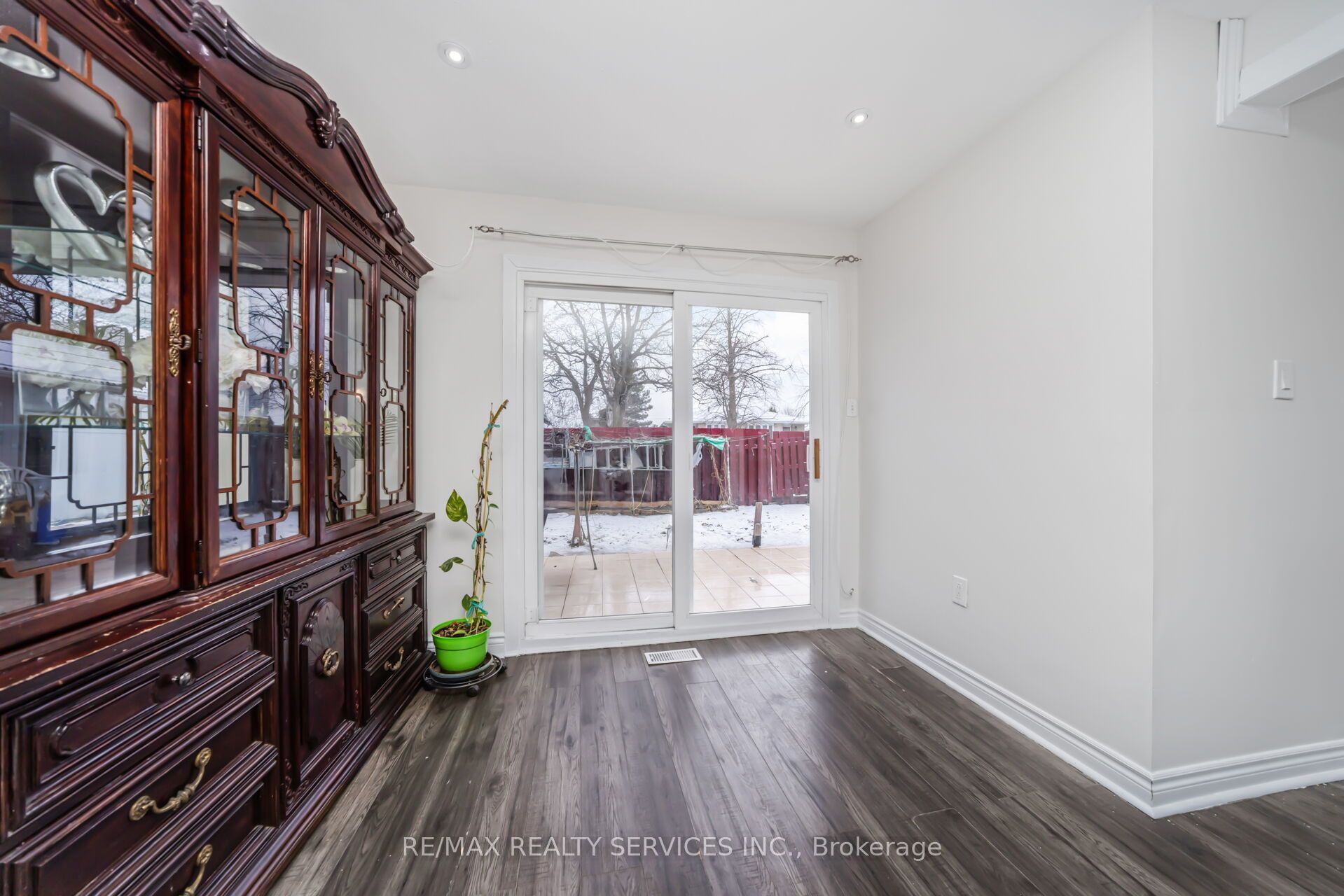 11 Juliette Square Property Photo 12