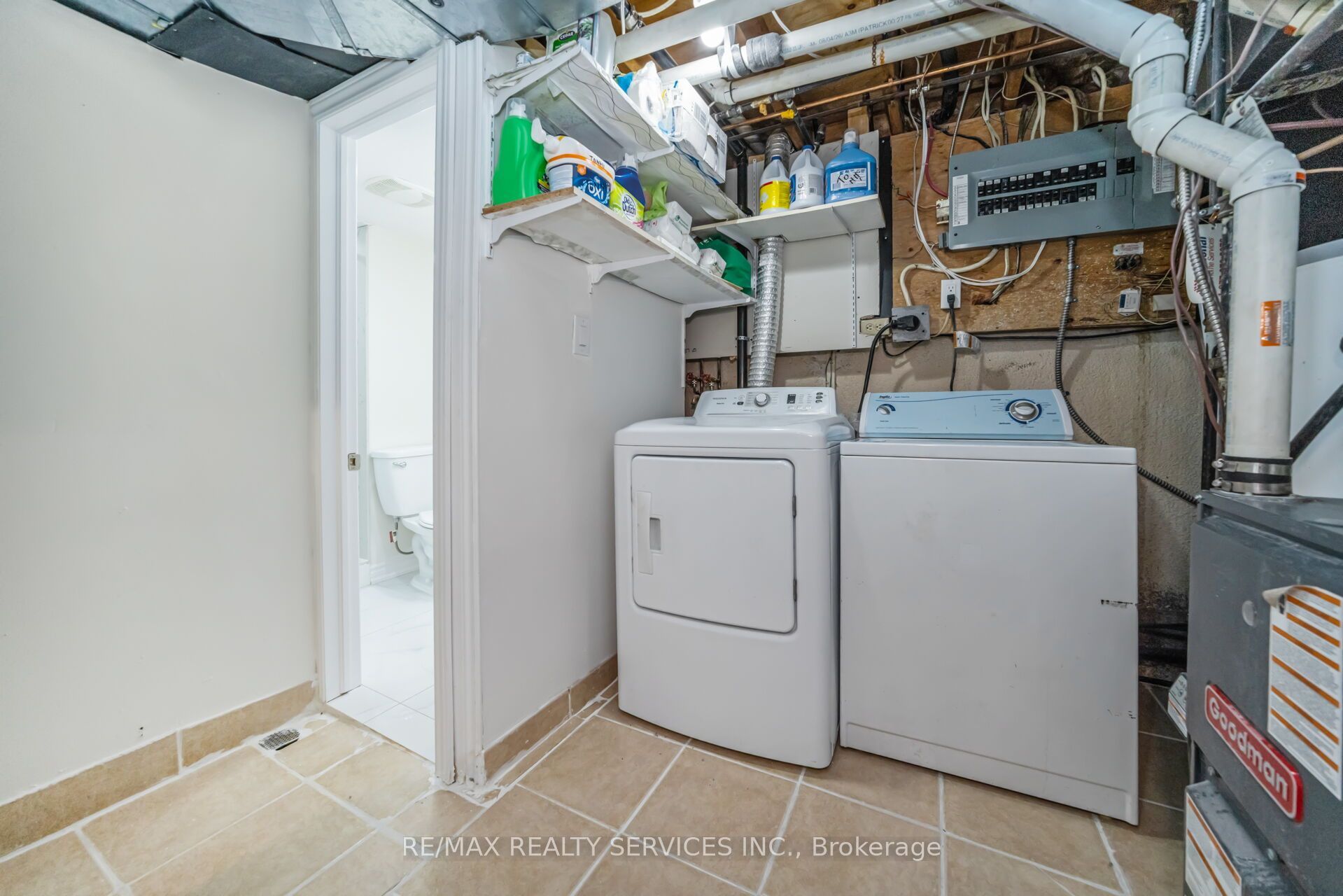 11 Juliette Square Property Photo 39