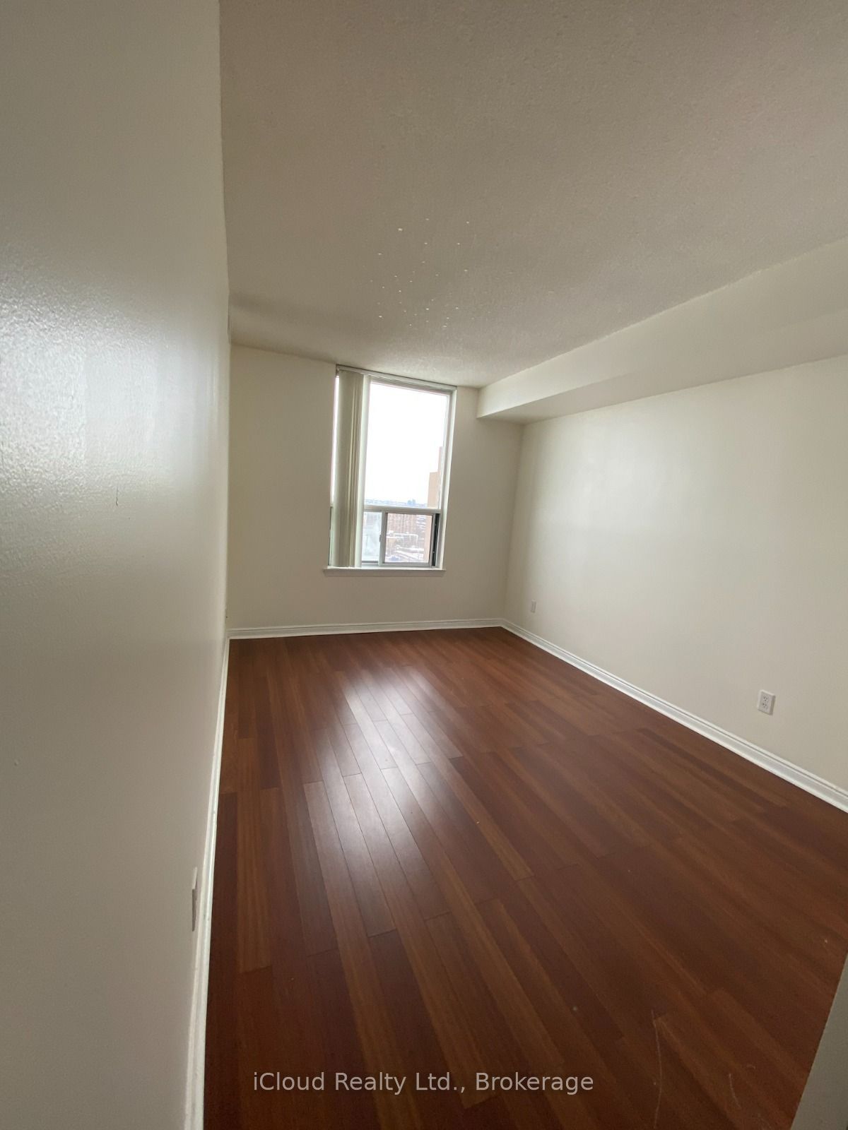 135 Hillcrest Avenue 2101 Property Photo 6