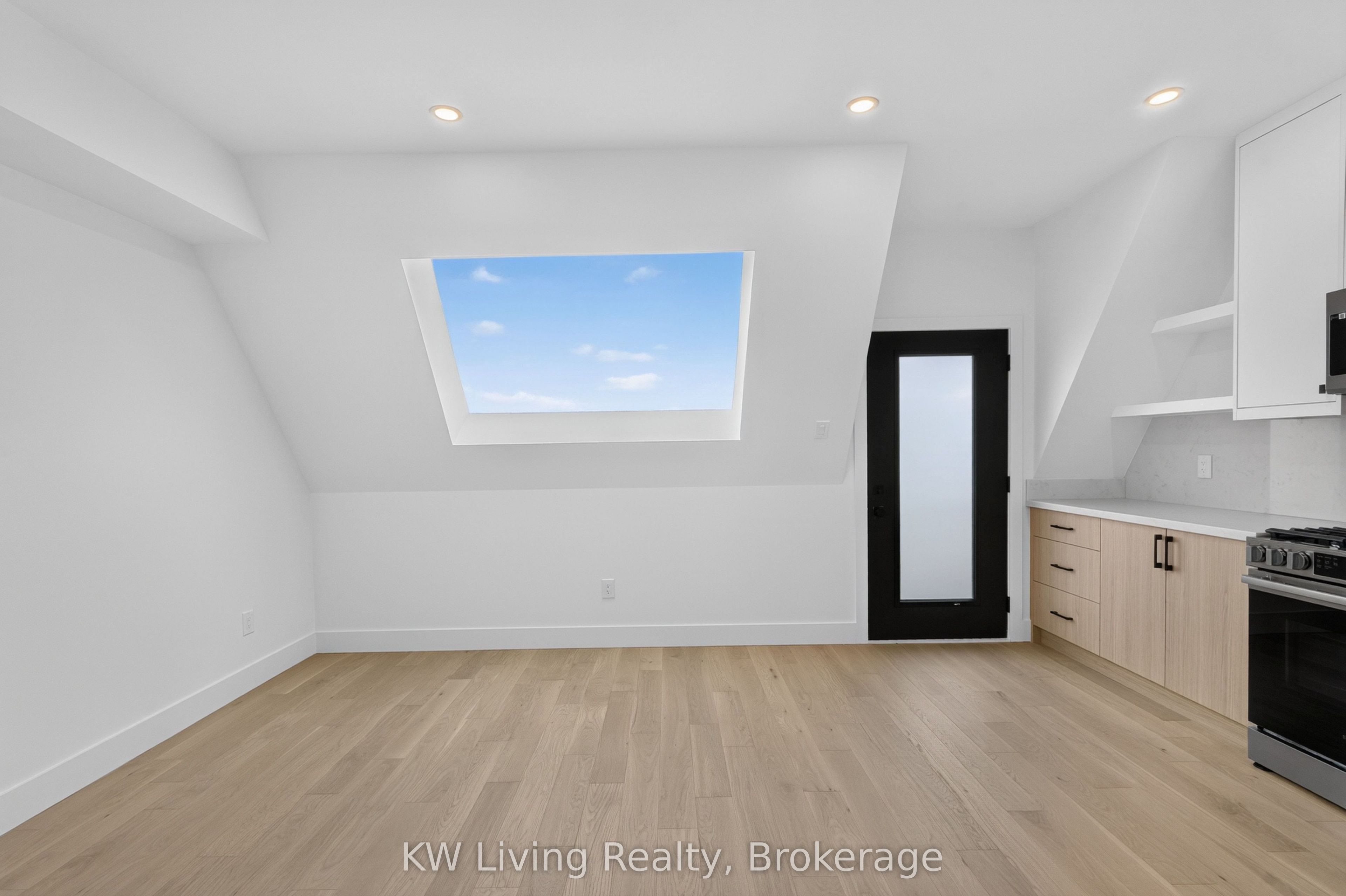 96 Belgravia Avenue Property Photo 7