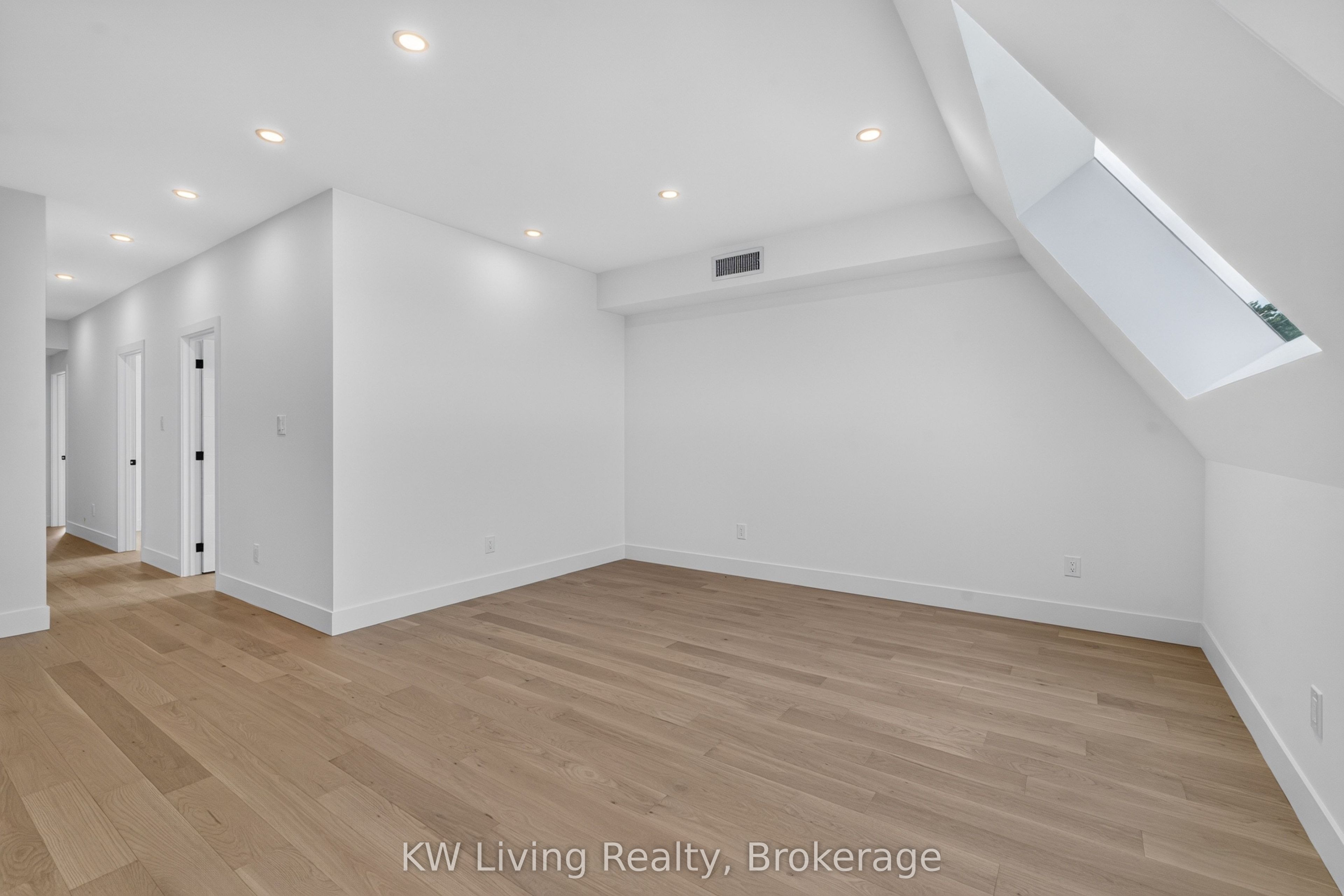 96 Belgravia Avenue Property Photo 8