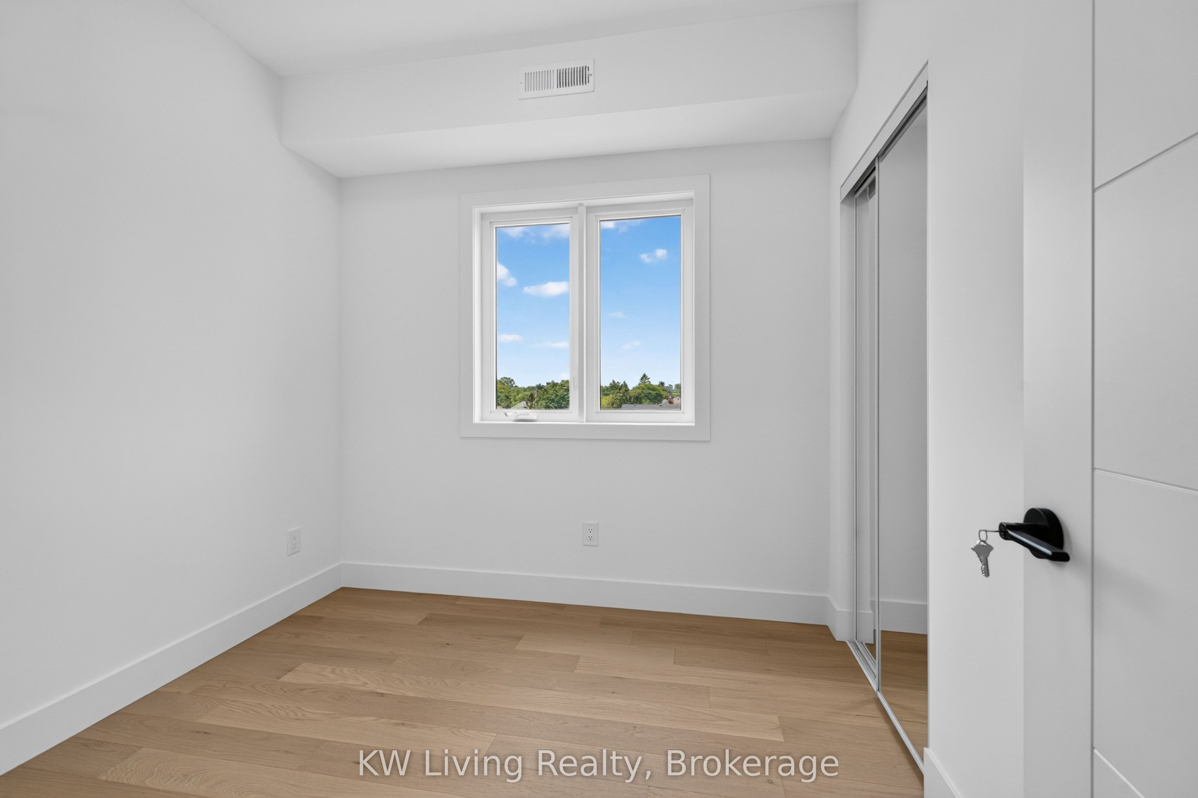 96 Belgravia Avenue Property Photo 15