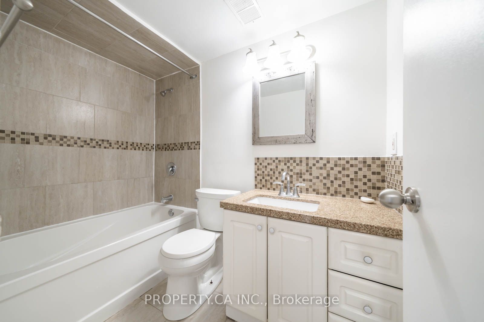 31 Four Winds Drive W 901 Property Photo 16