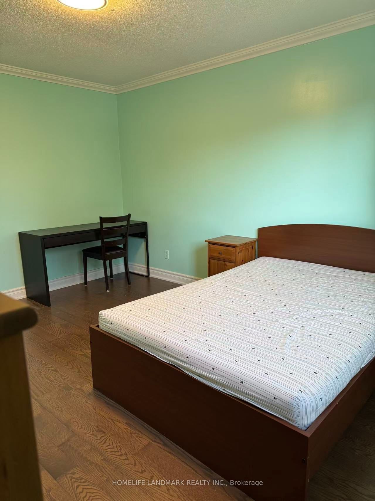 279 River Oaks Boulevard W Property Photo 4
