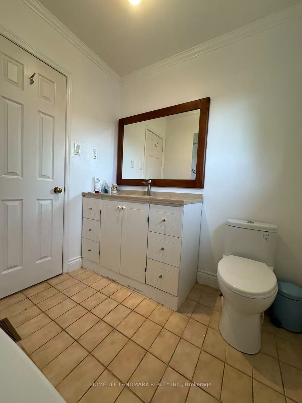 279 River Oaks Boulevard W Property Photo 6