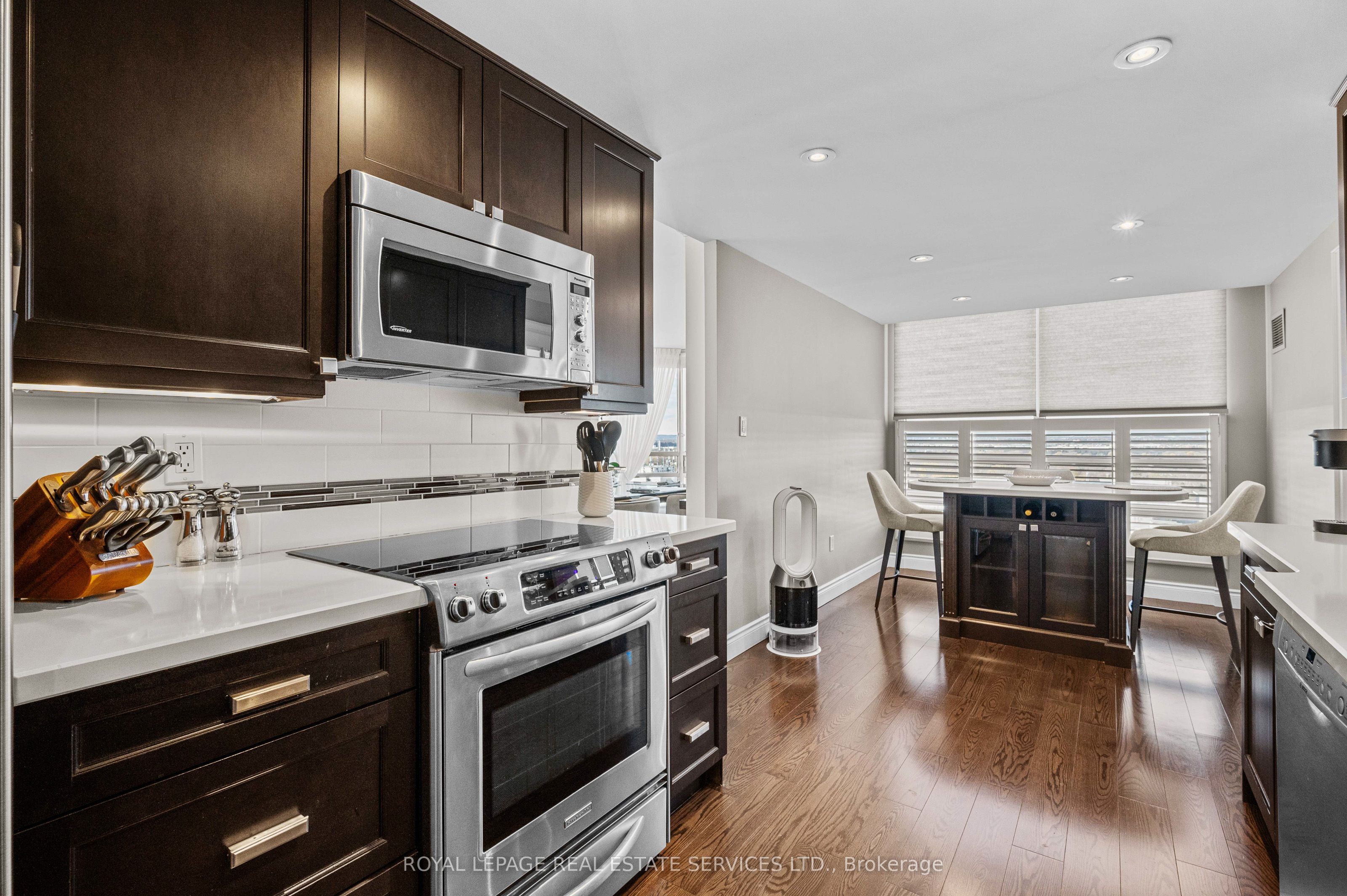 2170 Marine Drive 2102 Property Photo 8