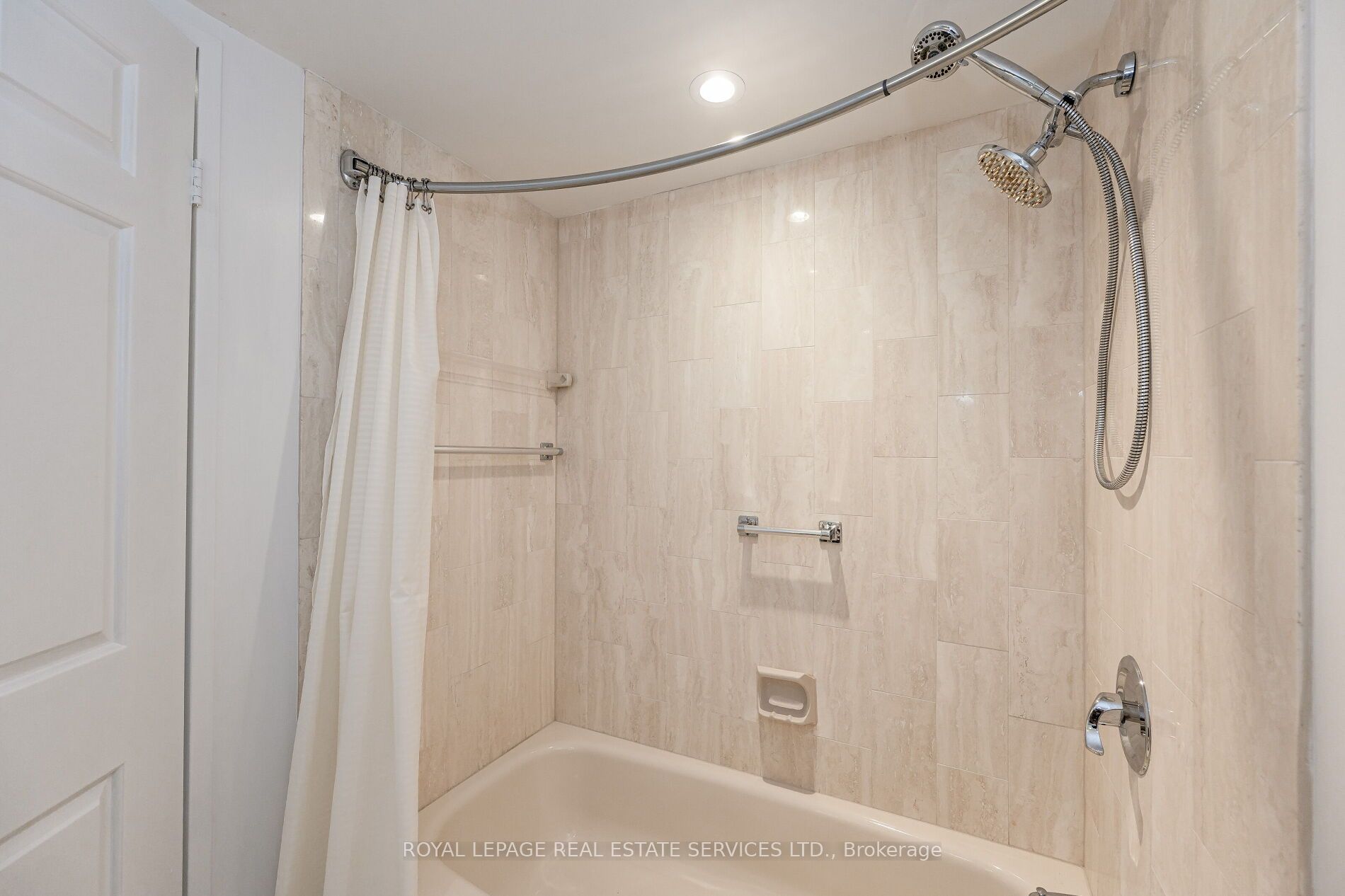 2170 Marine Drive 2102 Property Photo 28