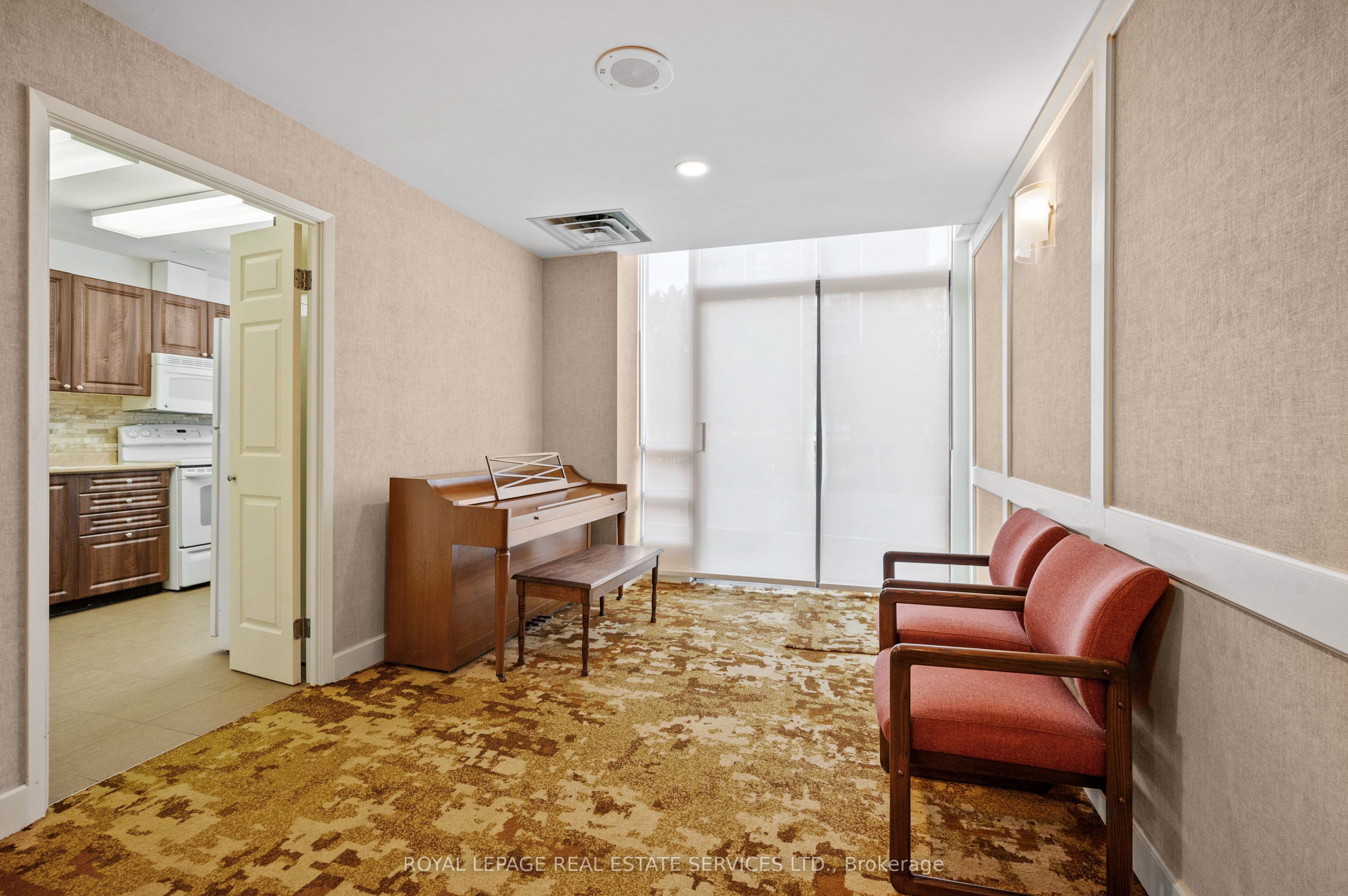 2170 Marine Drive 2102 Property Photo 50